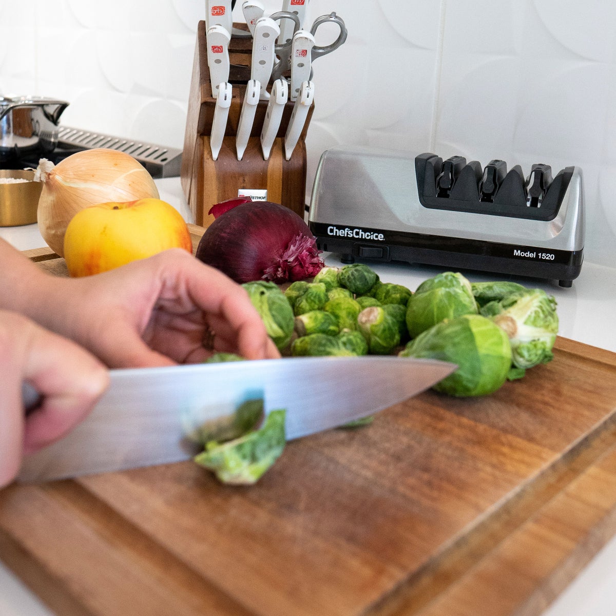 Chef'sChoice Model 1520 Electric Knife Sharpener