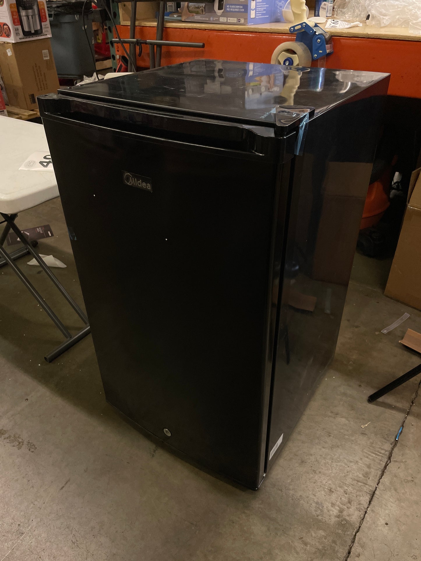 Midea MRU03M2ABB Upright Freezer Large Black, 3.0 Cubic Feet - Retail $224
