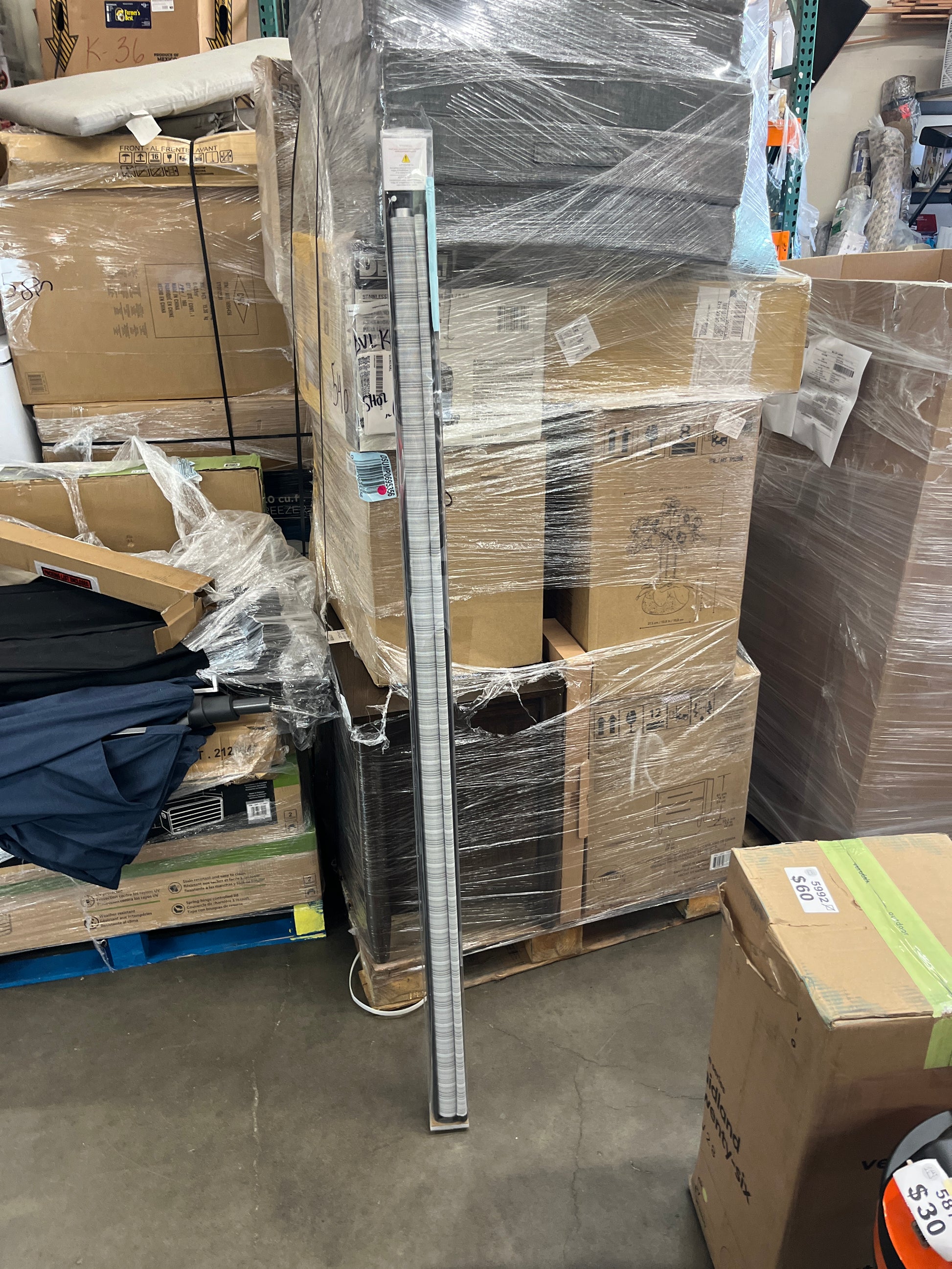 6'X8' OUTDOOR SUN SHADE - Retail $119