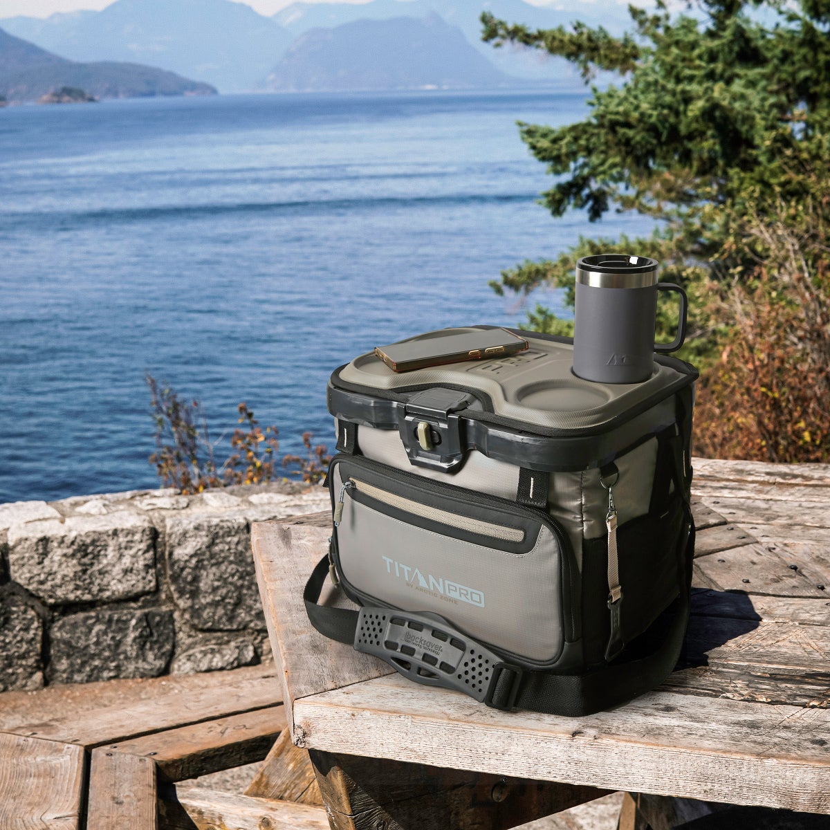 Titan PRO by Arctic Zone 40 Can Iceless Zipperless Cooler