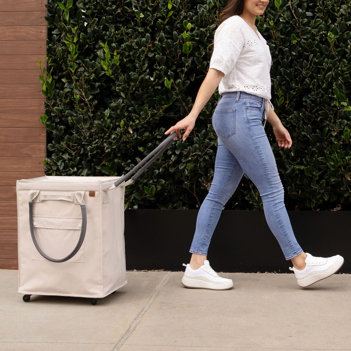 CleverMade Foldable Tote Bag on Wheels - Cream