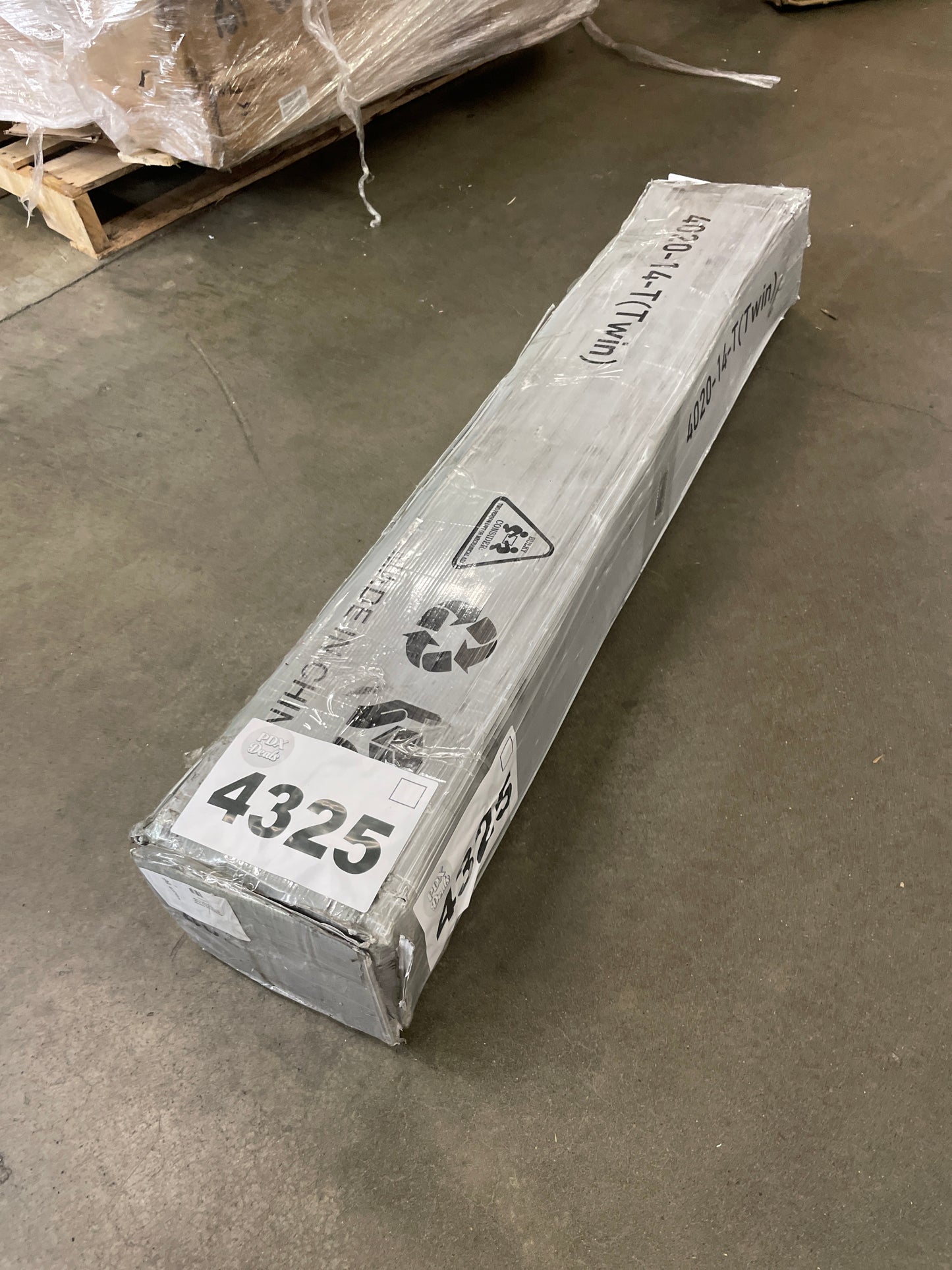 Hafenpo 14 Inch - Durable Platform Non-Slip Metal No Box Spring Needed Heavy Duty Twin Size Bed Frame Easy Assembly Strong Bearing Capacity - Retail $56