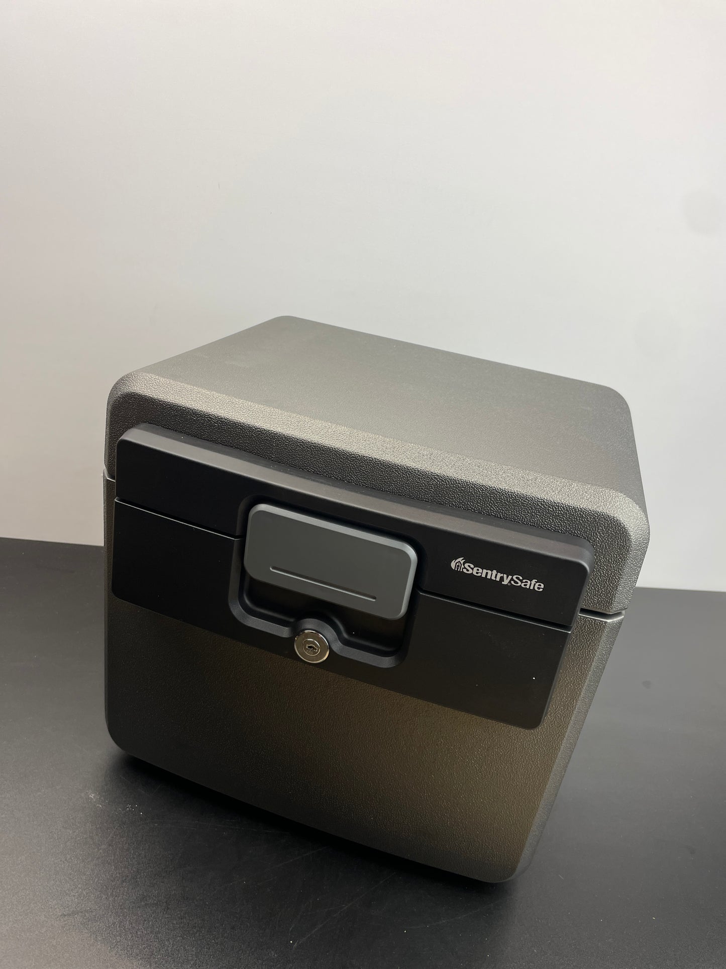 Sentry Safe Safe Box, Fireproof Waterproof, File Folder and Document Safe, Ex. 14.3 x 15.5 x 13.5, Black - Retail $68