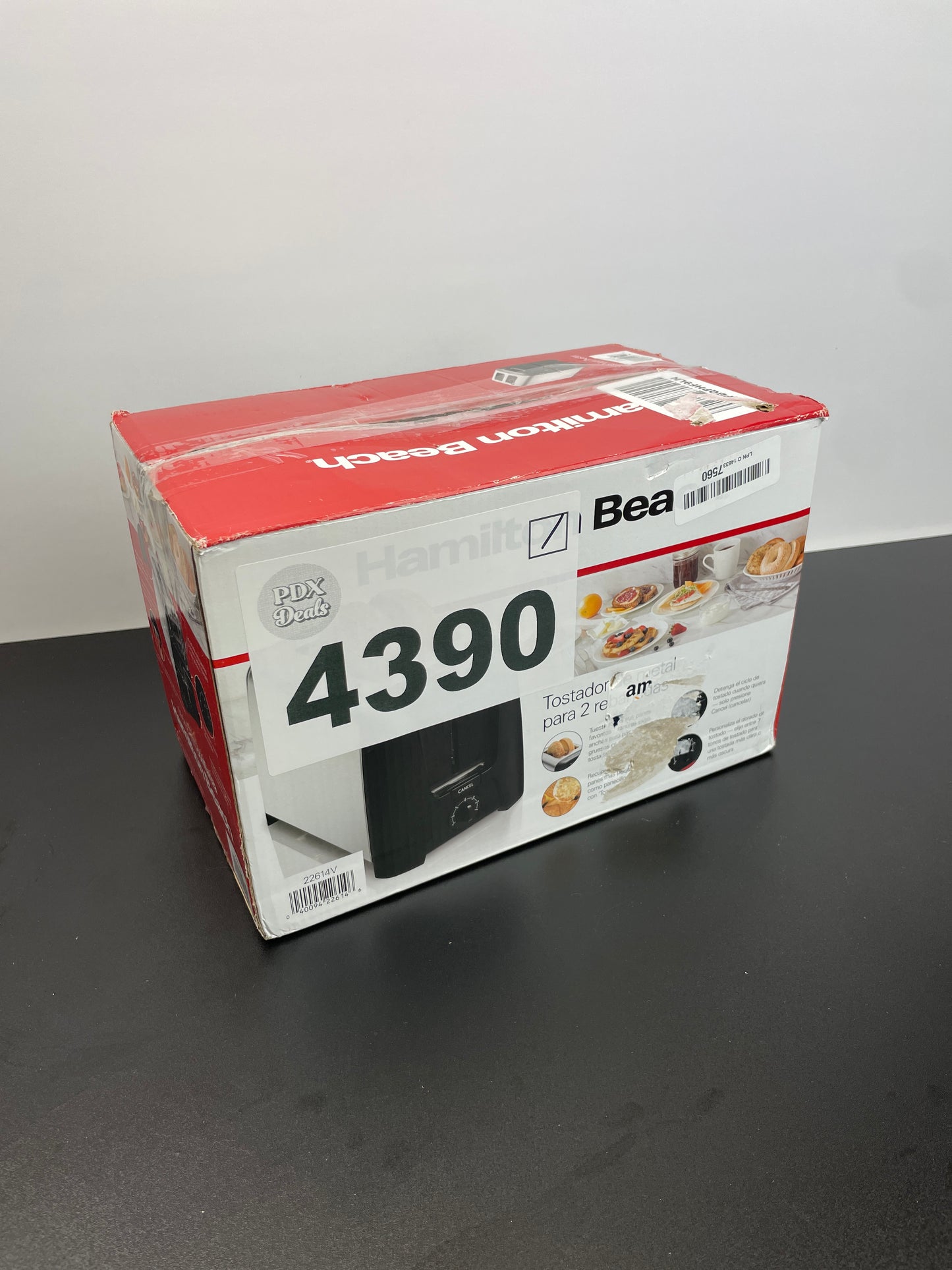 Hamilton Beach 2 Slice Toaster with Extra Wide Slots, Shade Selector, Auto-Shutoff, Cancel Button and Toast Boost, Black - Retail $25