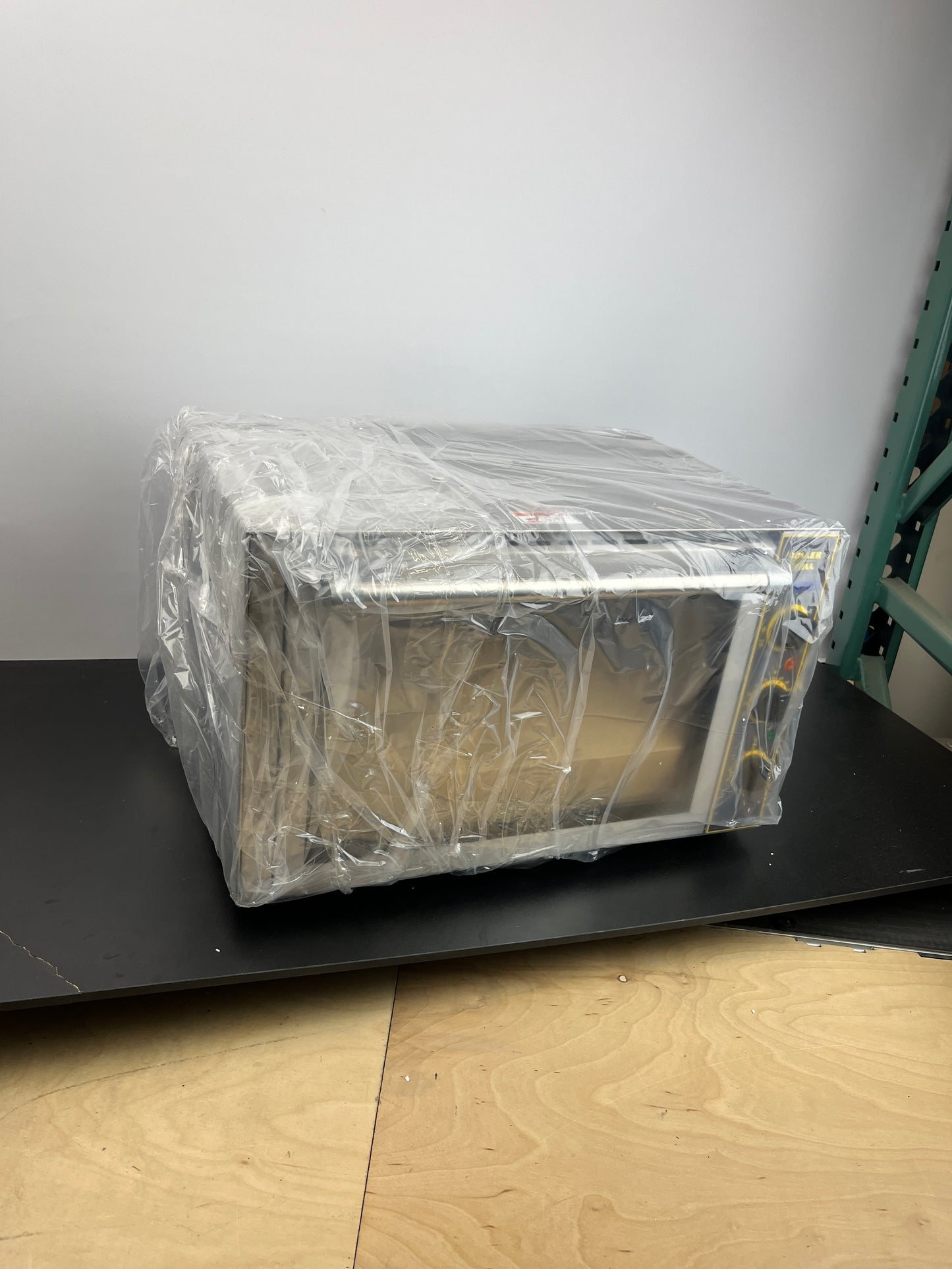 Equipex FC-33/1 Electric Quarter-Size Countertop Convection Oven/Broiler, 120v, NSF - Retail $1403