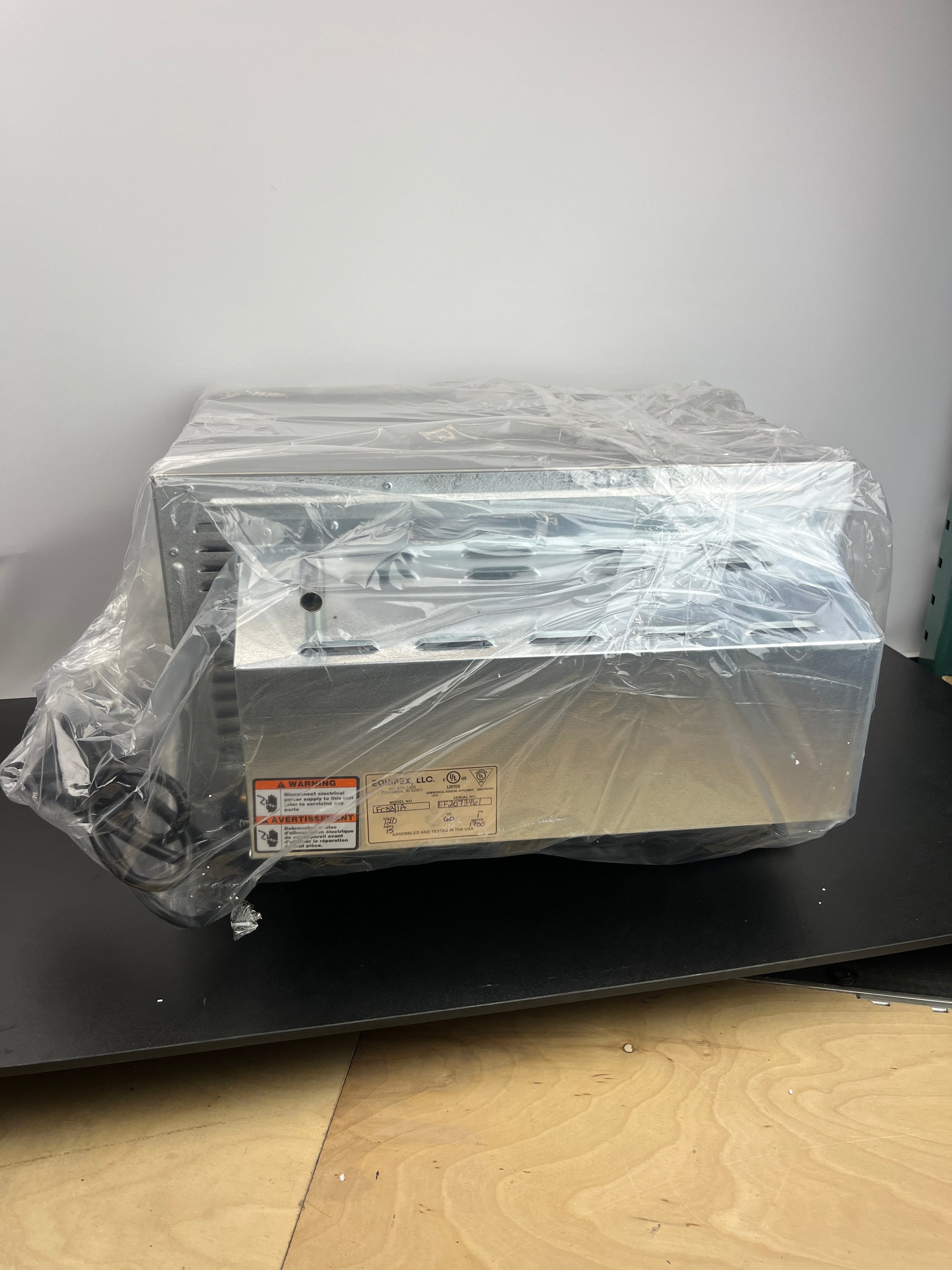 Equipex FC-33/1 Electric Quarter-Size Countertop Convection Oven/Broiler, 120v, NSF - Retail $1403