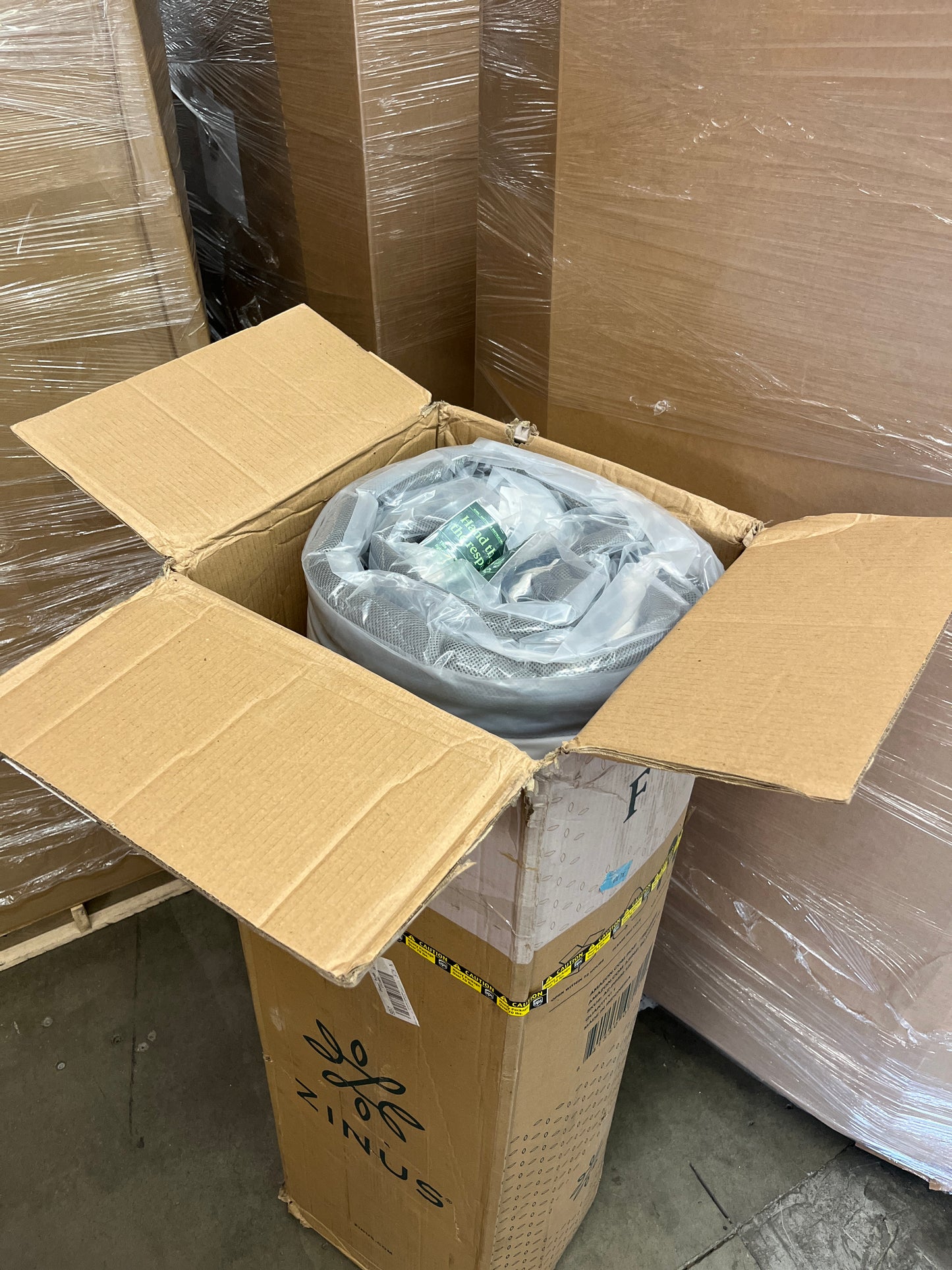 ZINUS 12 Inch Support Plus Pocket Spring Hybrid Mattress, Extra Firm Feel, Heavier Coils for Durable Support, Pocket Innersprings for Motion Isolation, Mattress-in-a-Box, Full White - Retail $248