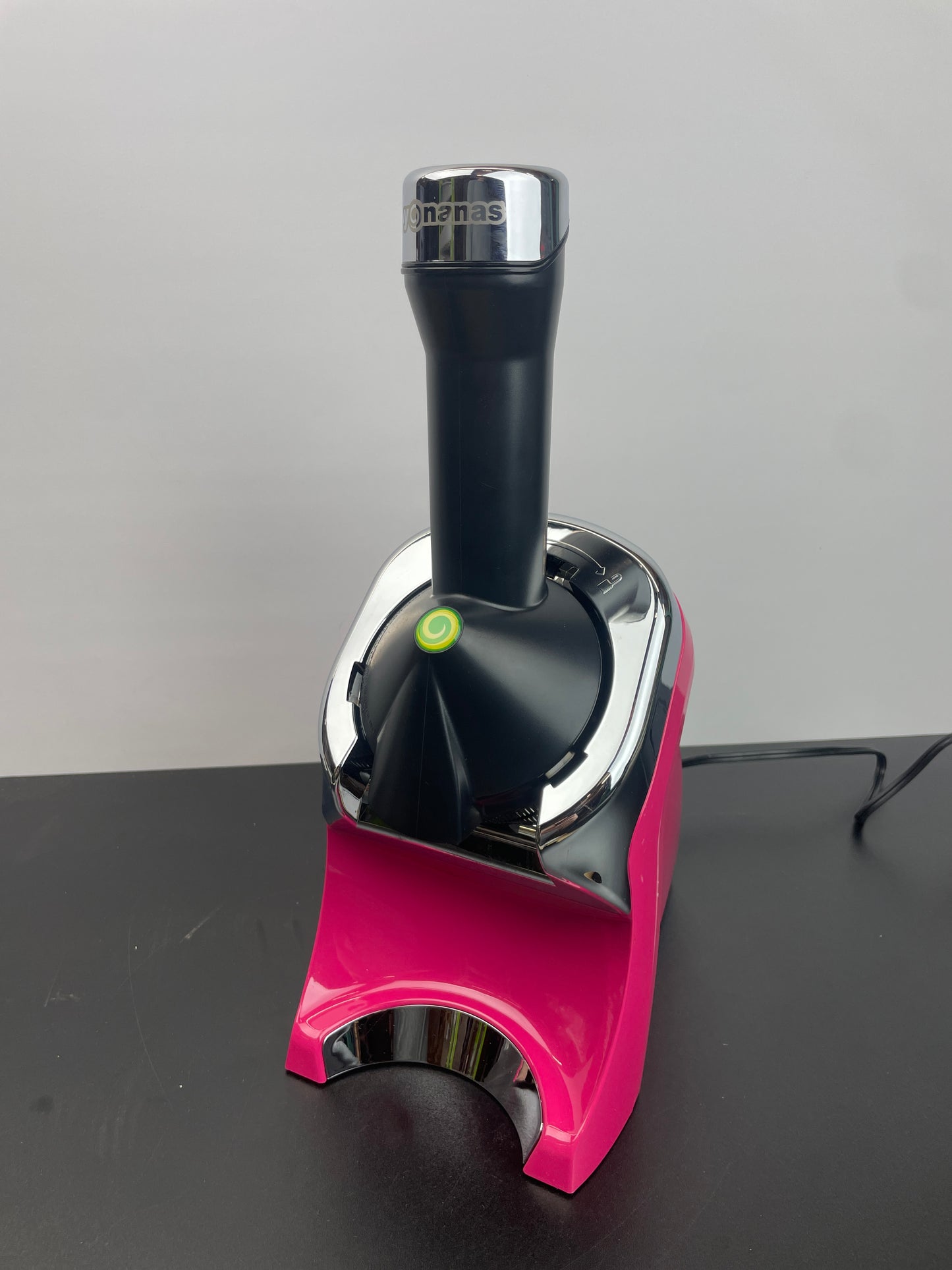 Yonanas 988HP Deluxe Vegan Non-Dairy Frozen Fruit Soft Serve Dessert Maker, BPA Free, Includes 75 Recipes, 200 Watts, Pink - Retail $73