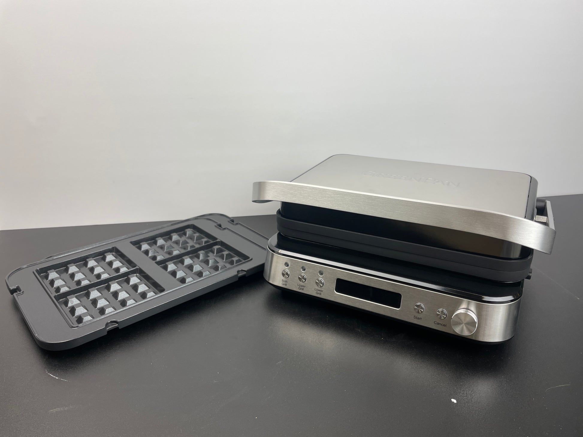 GREENPAN WAFFLE MAKER BLK - Retail $174