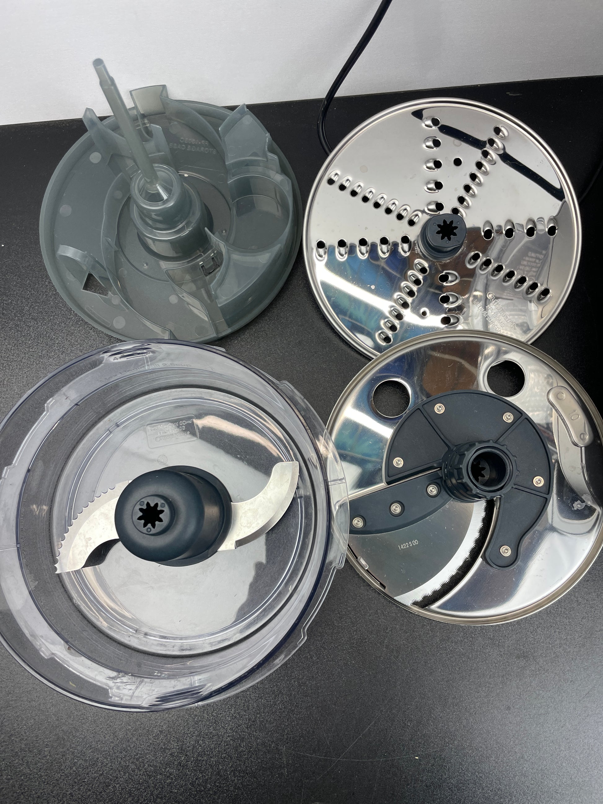 NEW - Cuisinart 13 Cup Food Processor- Retail $199