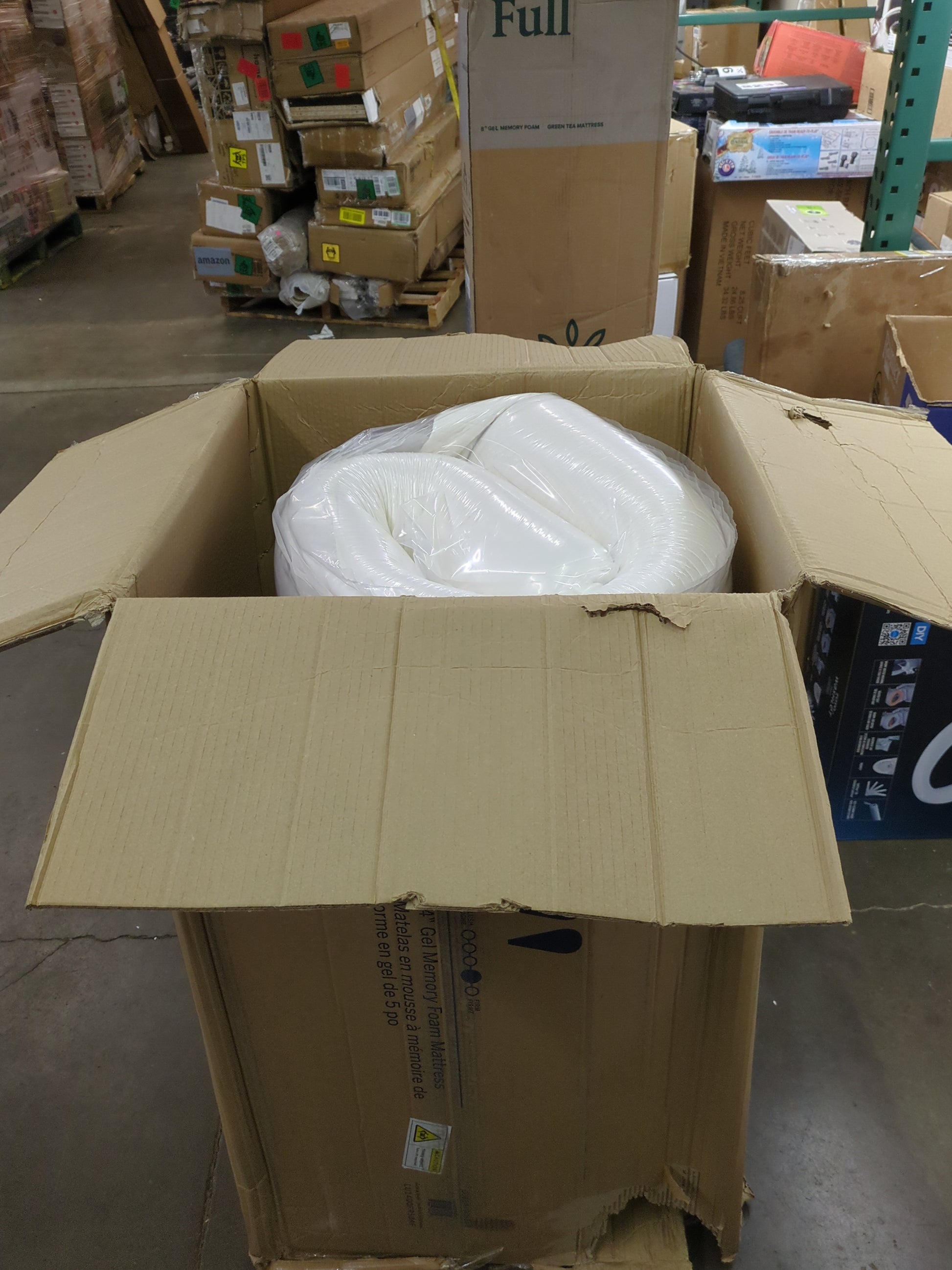 Lucid 14 Inch Queen Mattress â€“ Medium Memory Foam Mattress â€“ Bamboo Charcoal Foam â€“ Gel Infused â€“ Hypoallergenic Foam Mattress â€“ Bed-In-A-Box- CertiPUR-US Certified,White - Retail $424