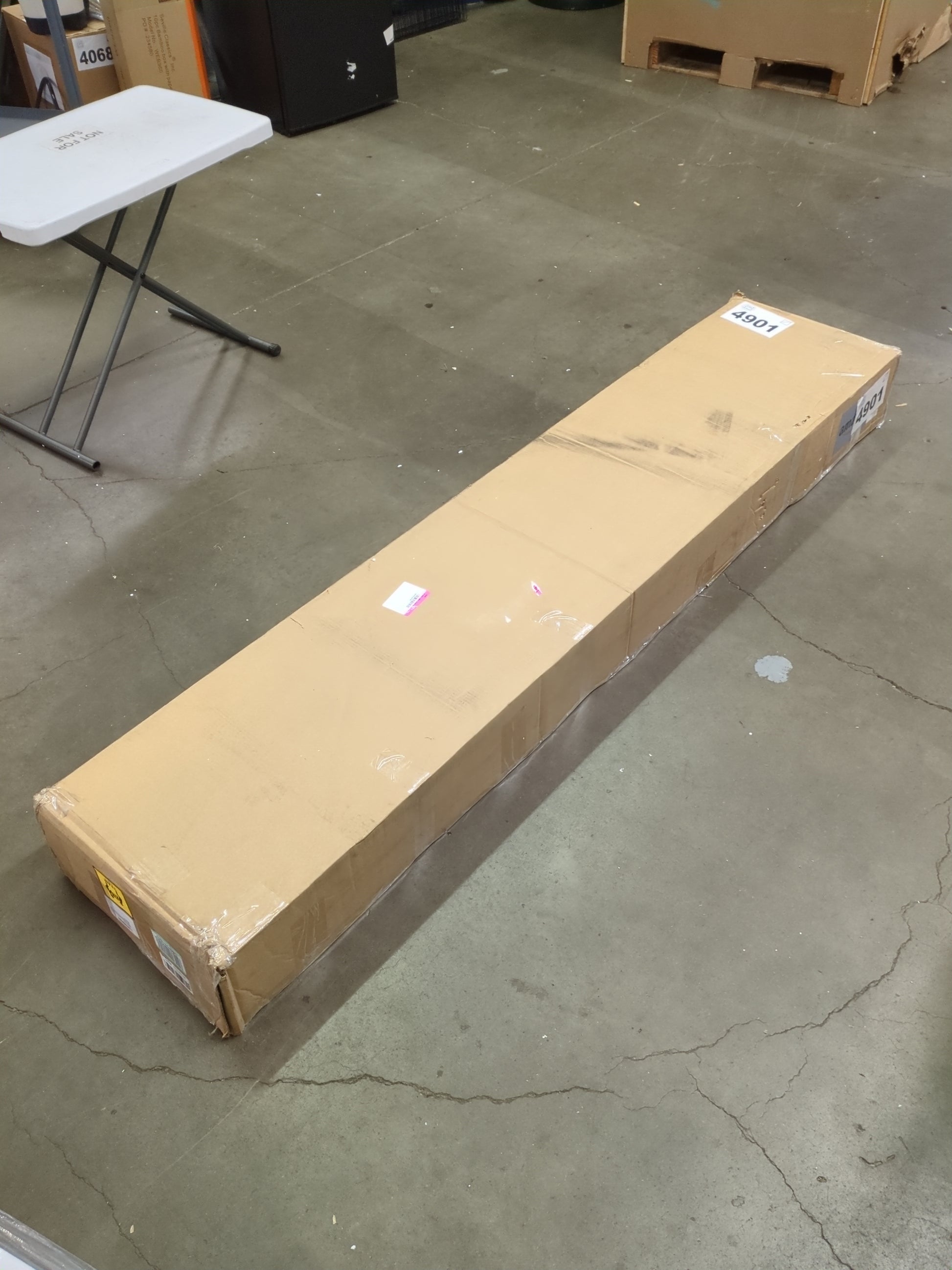 ZINUS Allen Mid Century Wood Platform Bed Frame / Solid Wood Foundation / Wood Slat Support / No Box Spring Needed / Easy Assembly, Queen - Retail $305