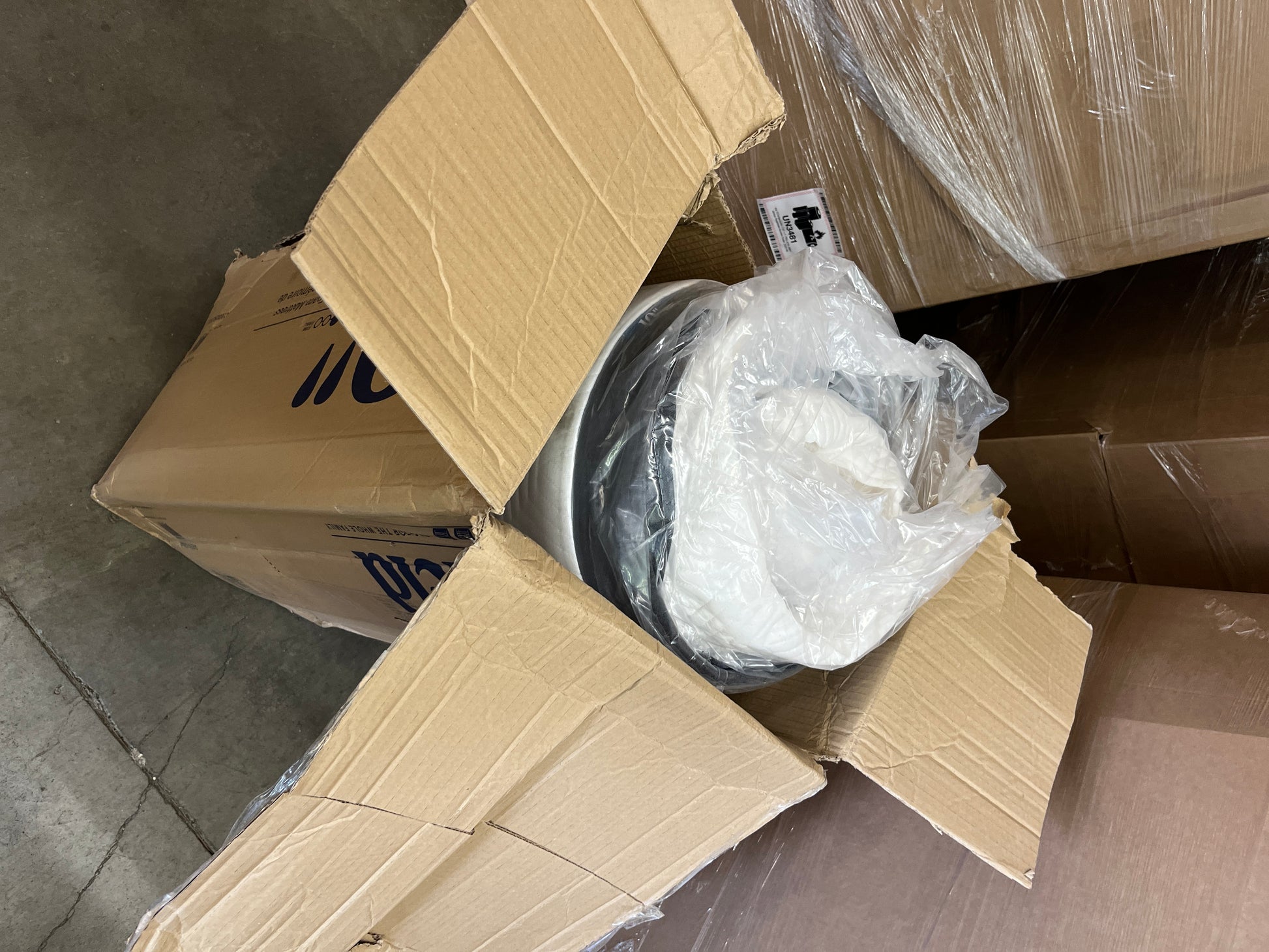 LUCID 10 Inch Memory Foam Mattress - Medium Feel - Bamboo Charcoal and Gel Infusion - Hypoallergenic - Bed in a Box - Temperature Regulating - Pressure Relief - Breathable - Queen Size - Retail $339