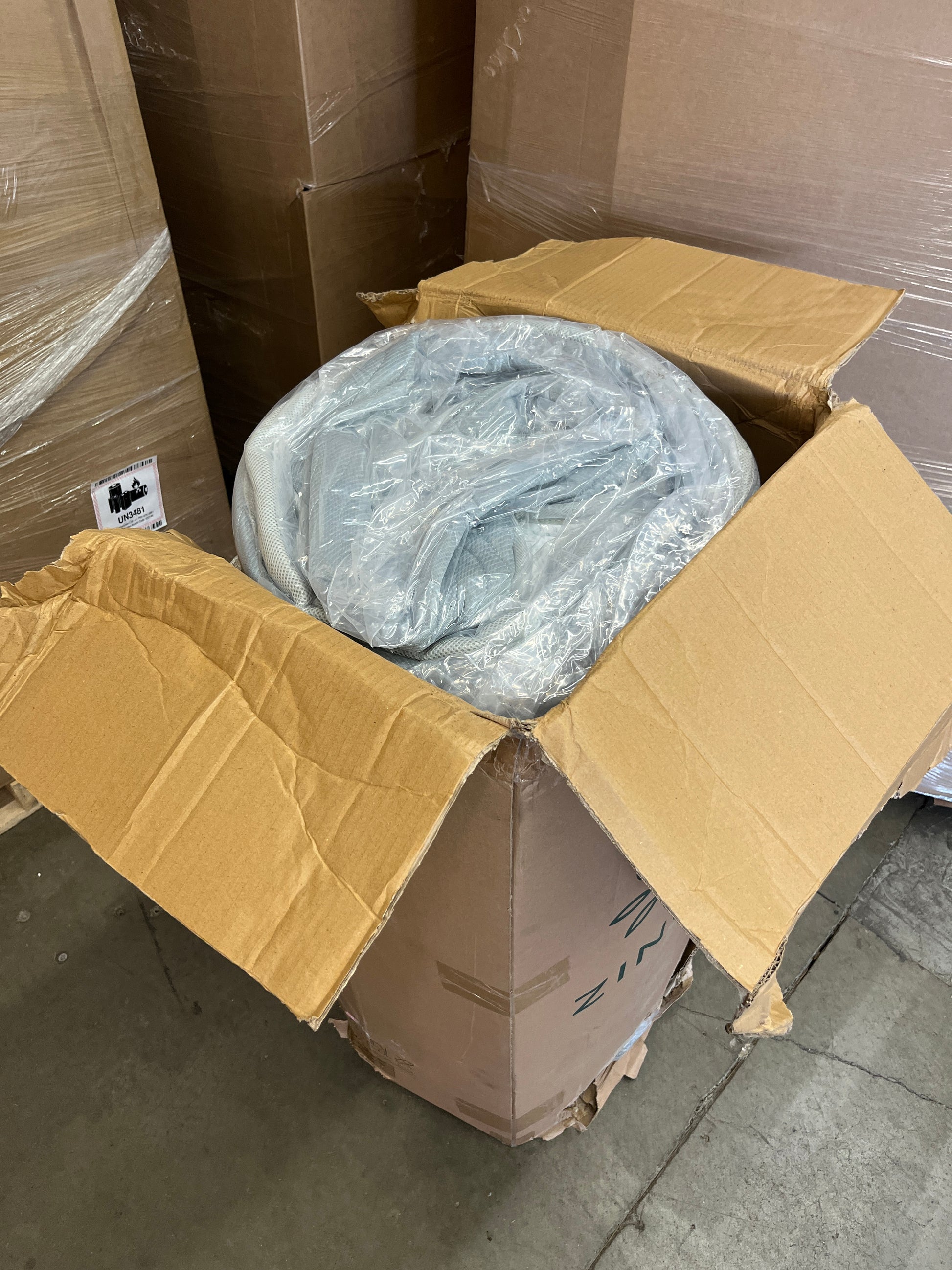 Zinus 12 Inch Cooling Comfort Support Hybrid Mattress [New Version], Fiberglass Free, Medium Plush, Cooling Motion Isolation, Certified Safe Foams & Fabric, Bed-in-A-Box, King - Retail $485