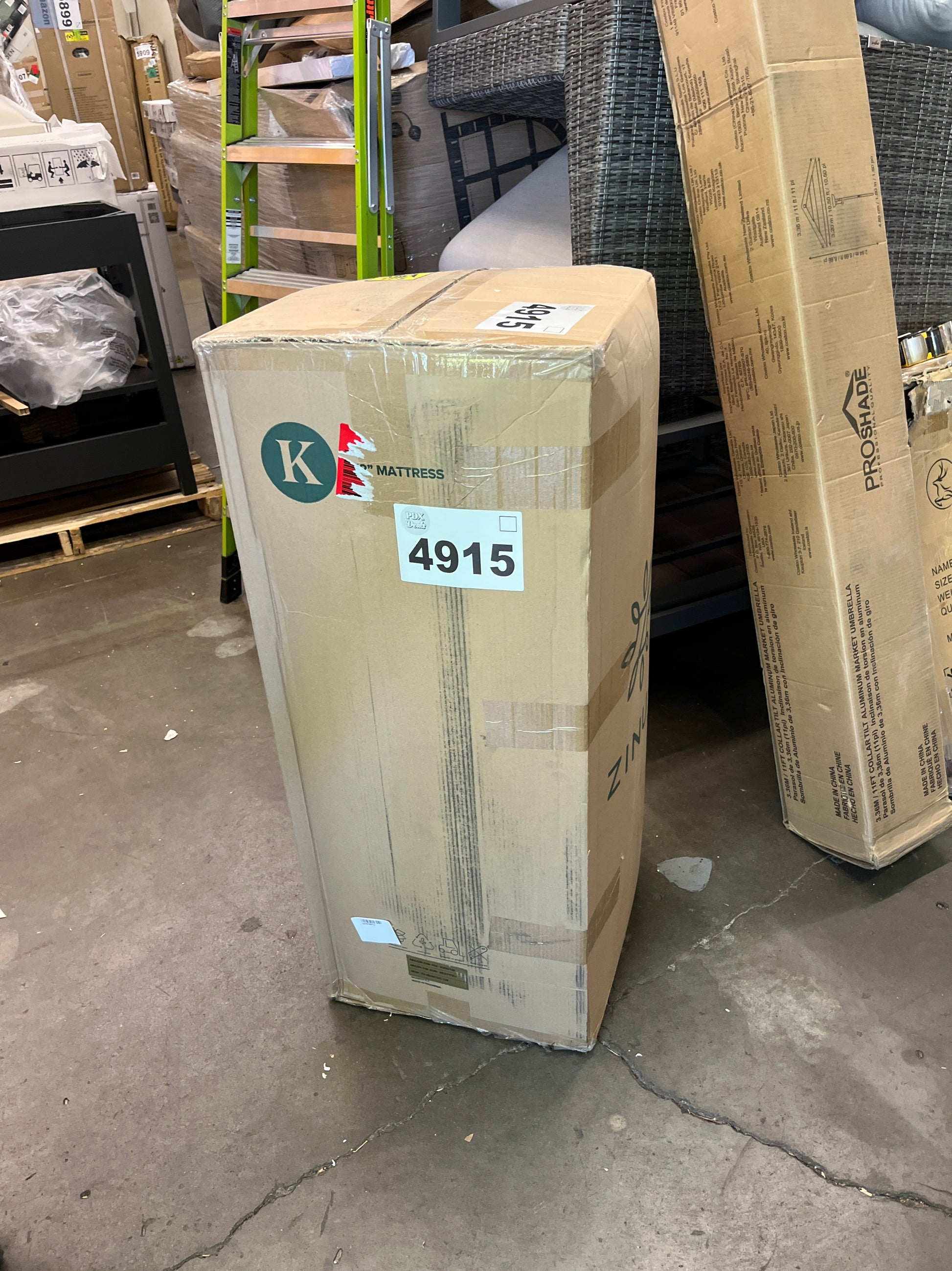 NEW - Zinus 12 Inch KING Cooling Comfort Support Hybrid Mattress [New Version], Fiberglass Free, Medium Plush, Cooling Motion Isolation, Certified Safe Foams & Fabric, Bed-in-A-Box, King - Retail $400