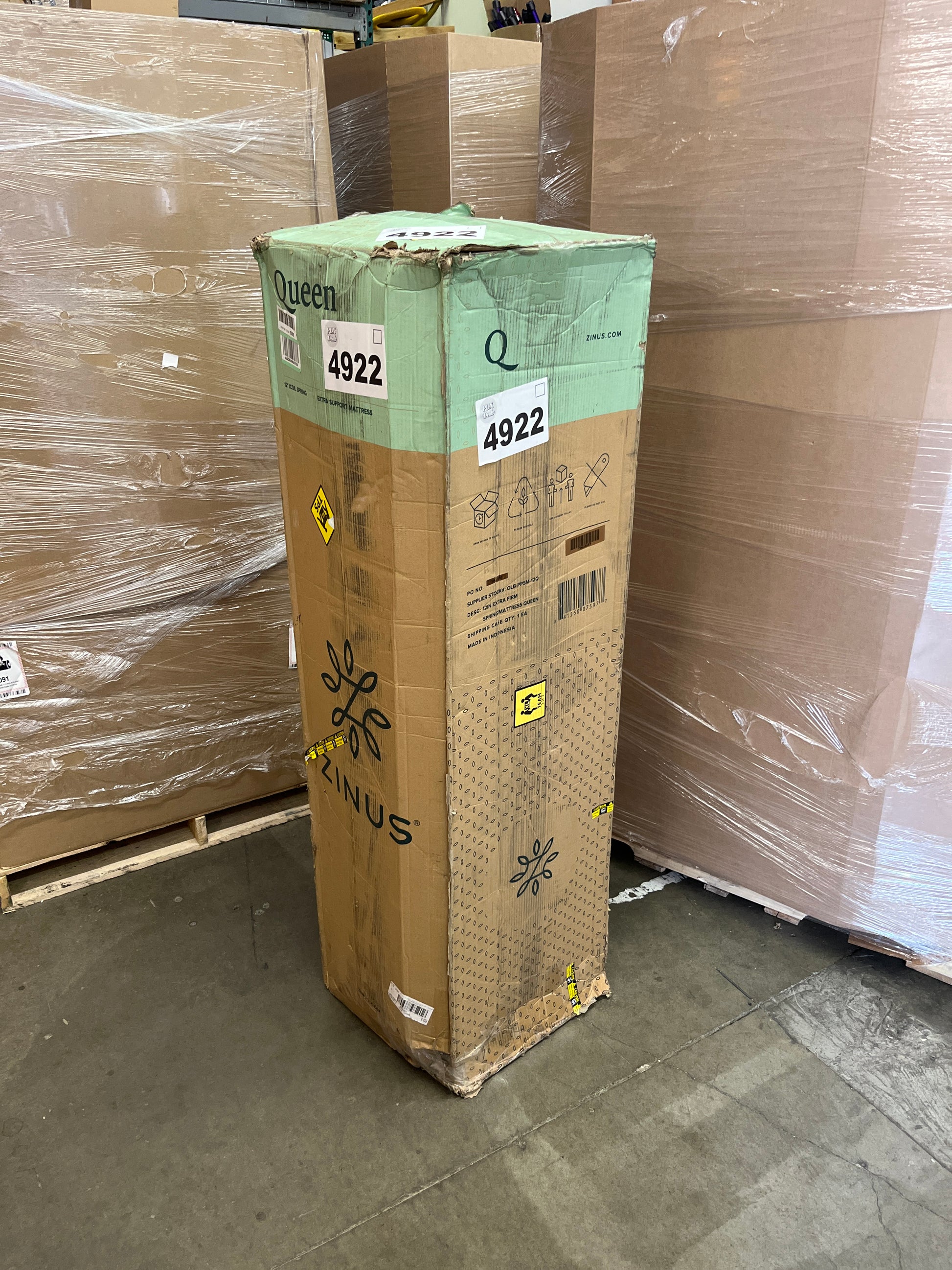 Zinus 12 Inch Support Plus Pocket Spring Hybrid Mattress / Strong Coils for Durable Support / Pocket Innersprings for Motion Isolation / Mattress-in-a-Box, Queen - Retail $325