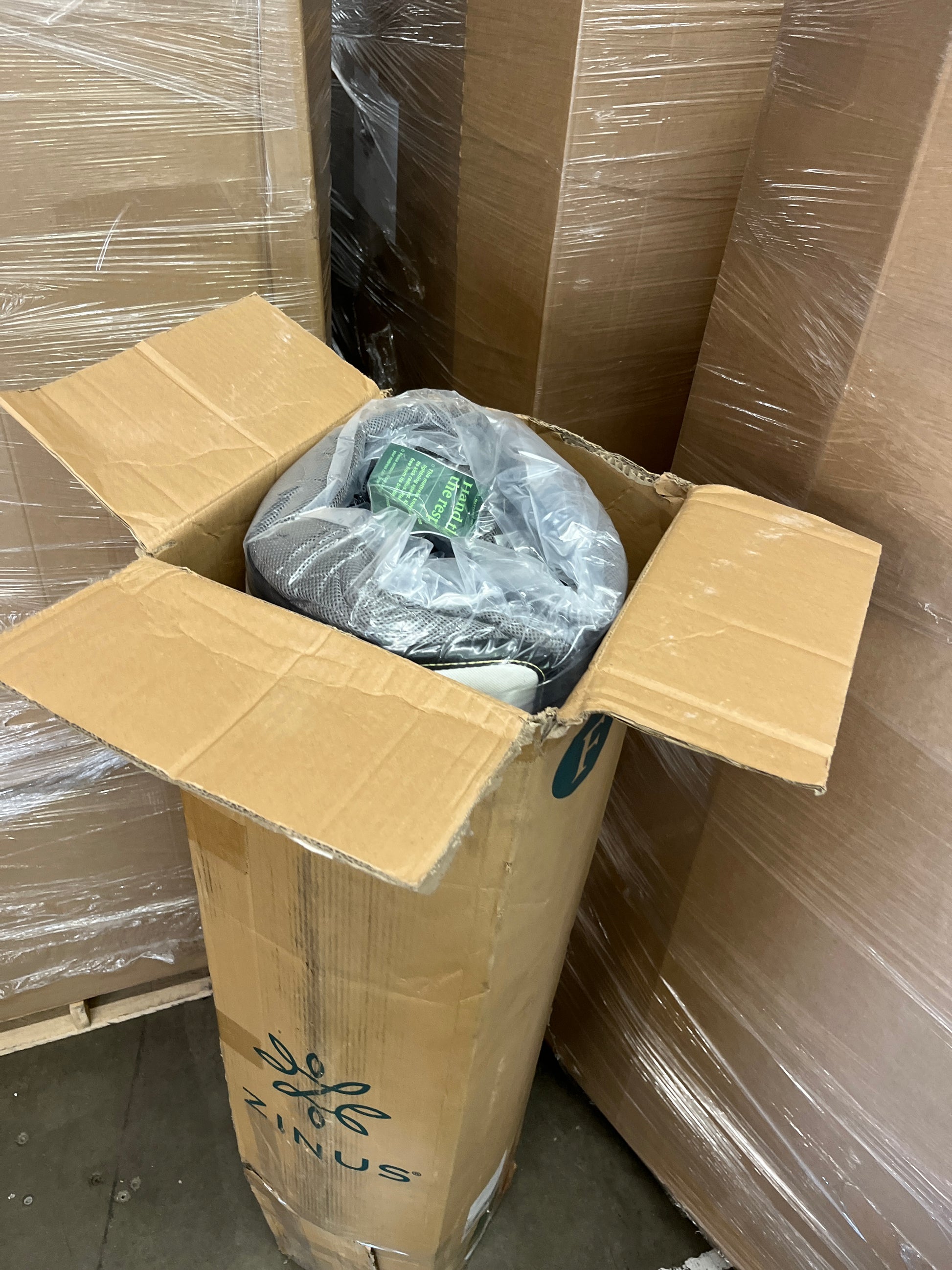 Zinus 10 Inch True Support Hybrid Mattress [New Version], Fiberglass free, Medium Feel, Motion Isolation, Certified Safe Foams & Fabric, Bed-In-A-Box, Full - Retail $239