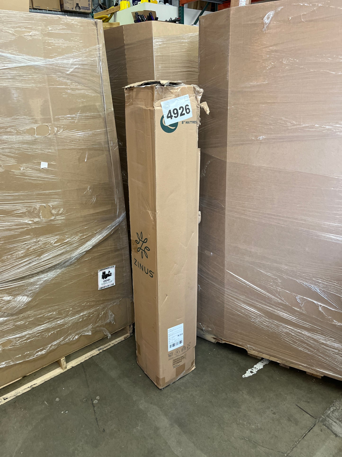 Zinus 8 Inch Foam and Spring Hybrid Mattress [New Version], Fiberglass Free, Medium Firmness, Durable Support, Certified Safe Foams & Fabric, Bed-in-A-Box, Queen - Retail $199