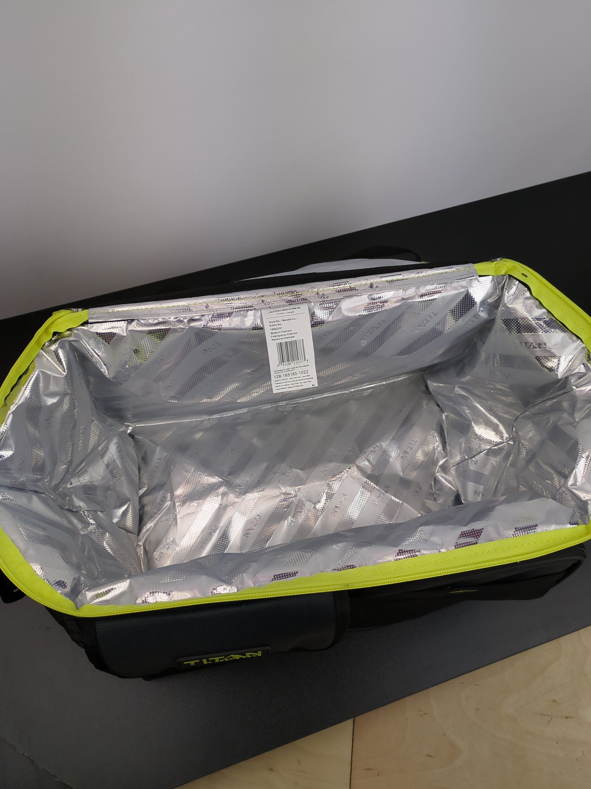 TITAN 50 CAN COLLAPSIBLE - Retail $29