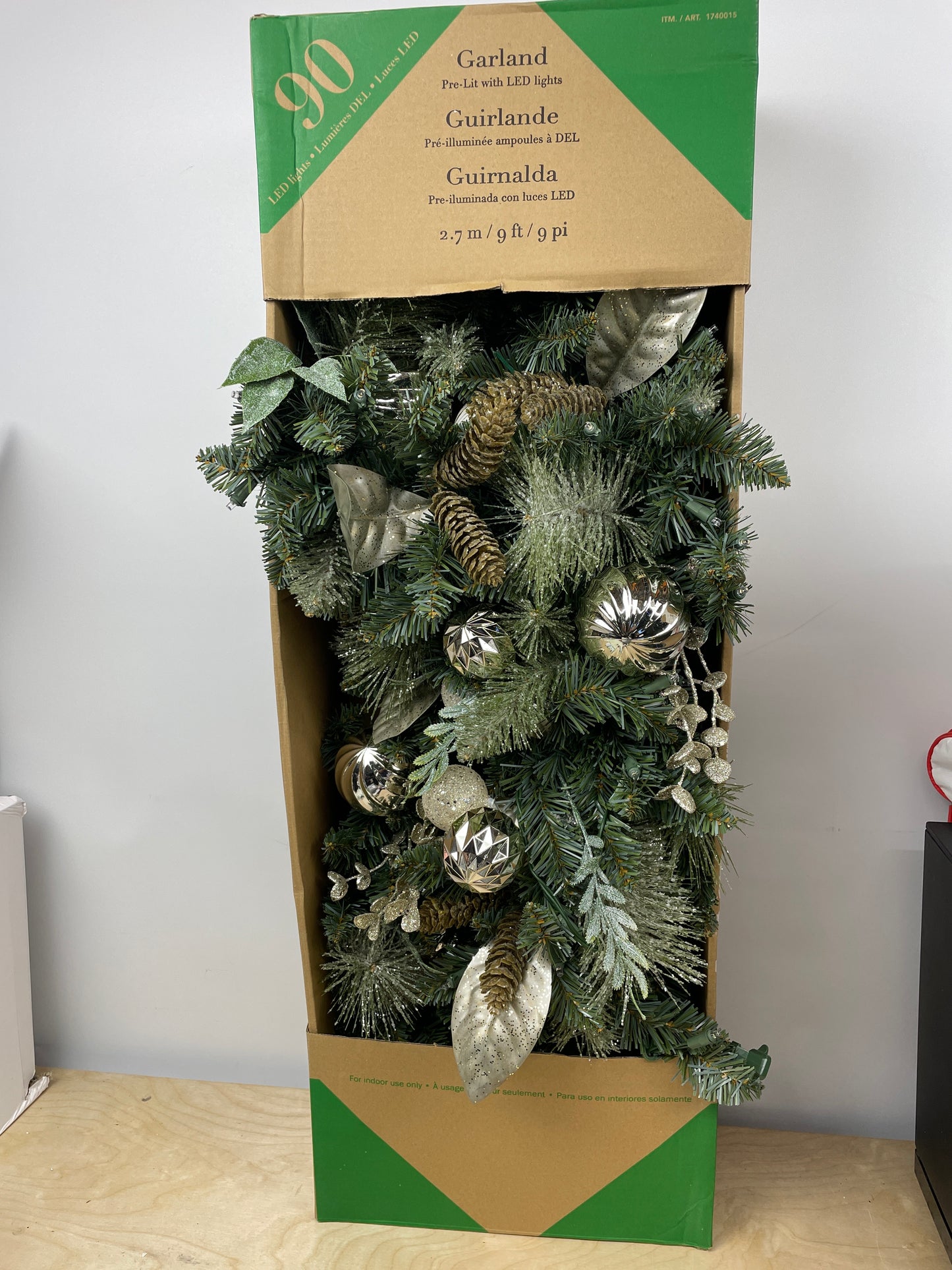 9' Pre-lit LED with Twinkle Artificial Decorated Garland, Silver