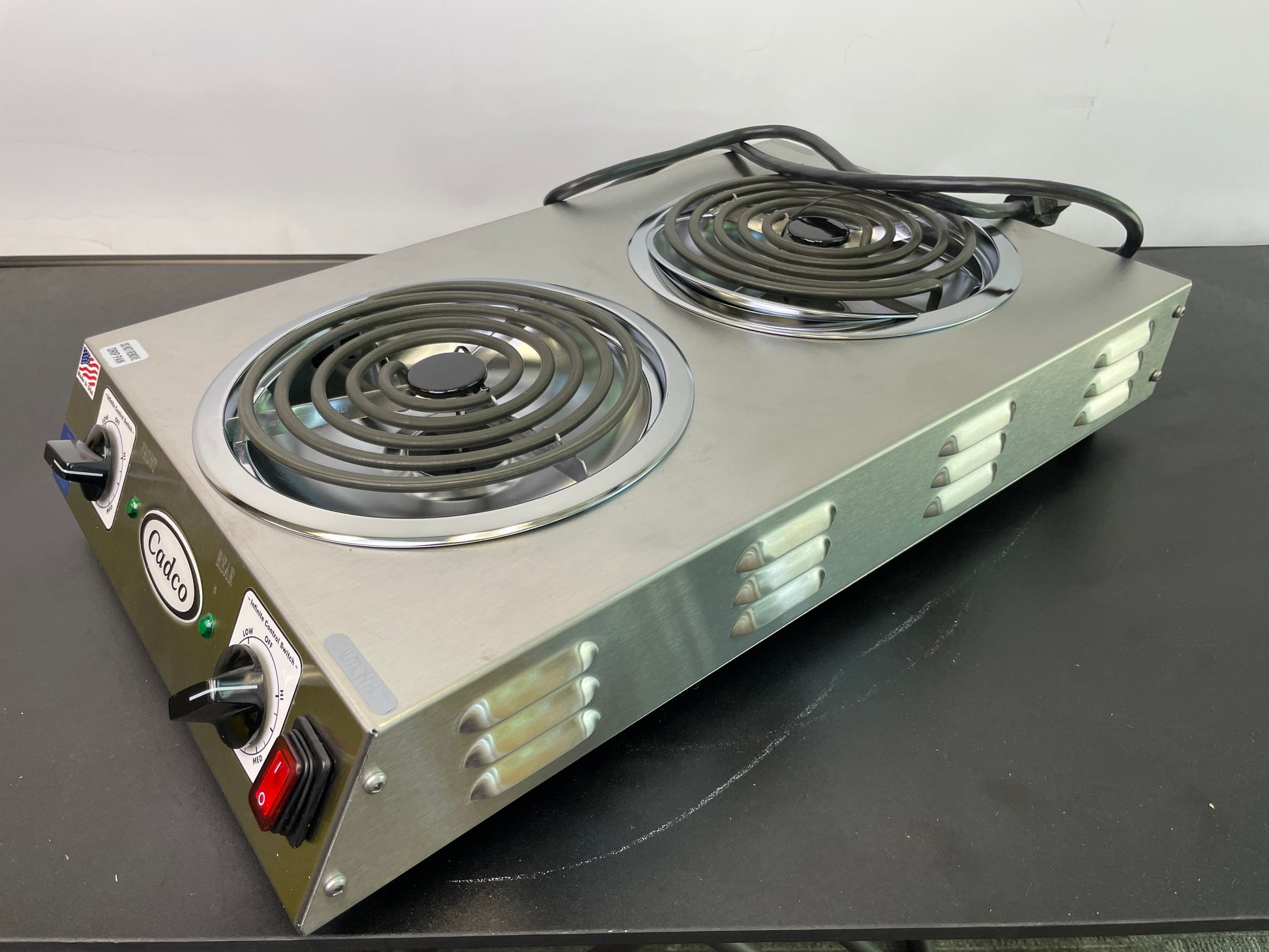 Cadco CDR-2TFB Space Saver Double 220-Volt Hot Plate, Stainless Steel - Retail $254