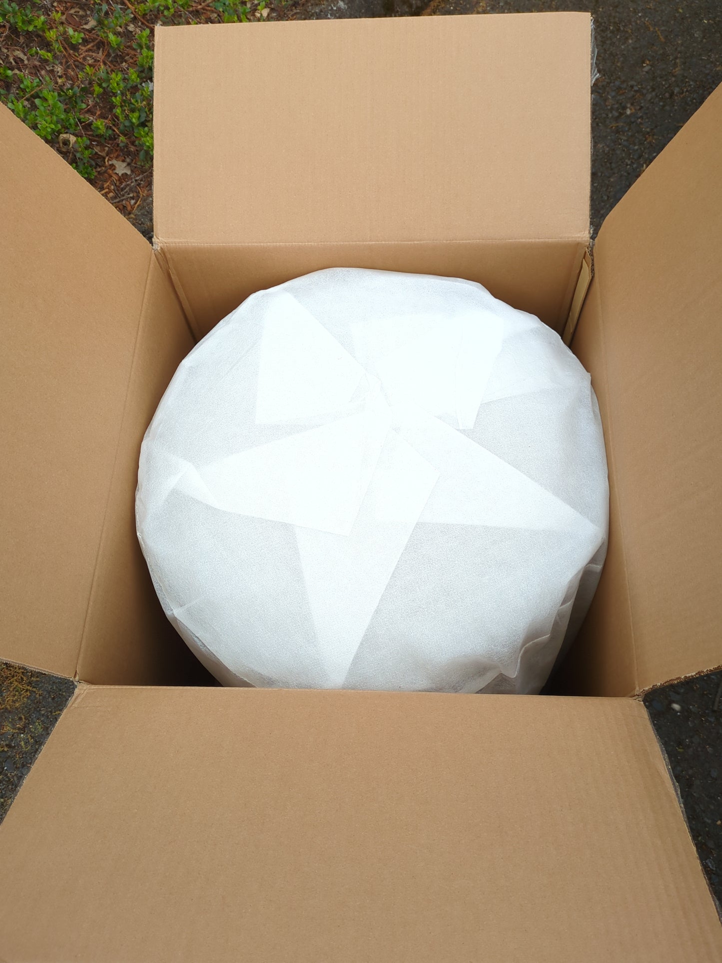 SWIVEL OTTOMAN - Retail $149