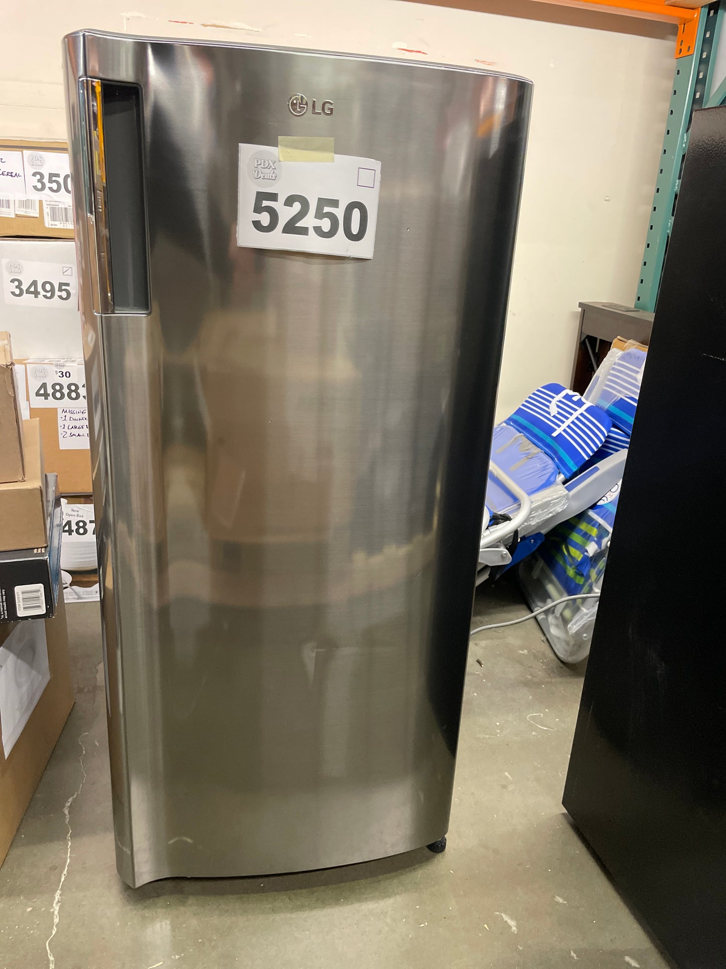 LG LRONC0605V RF 6 CU FT - Retail $389