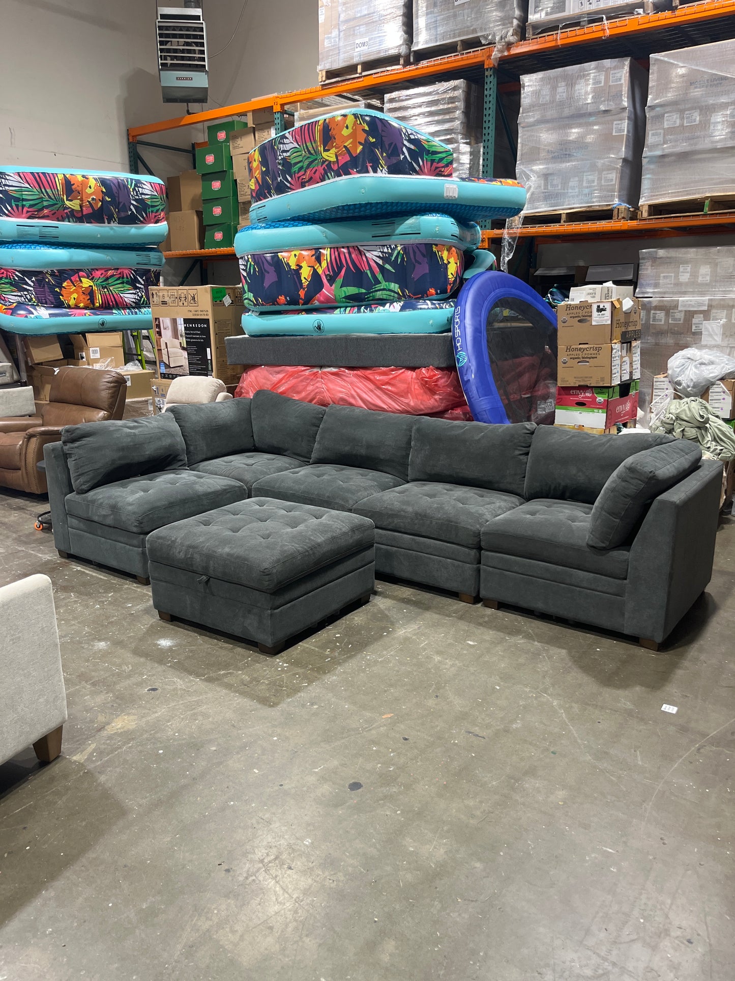 Thomasville Tisdale Fabric Sectional with Storage Ottoman