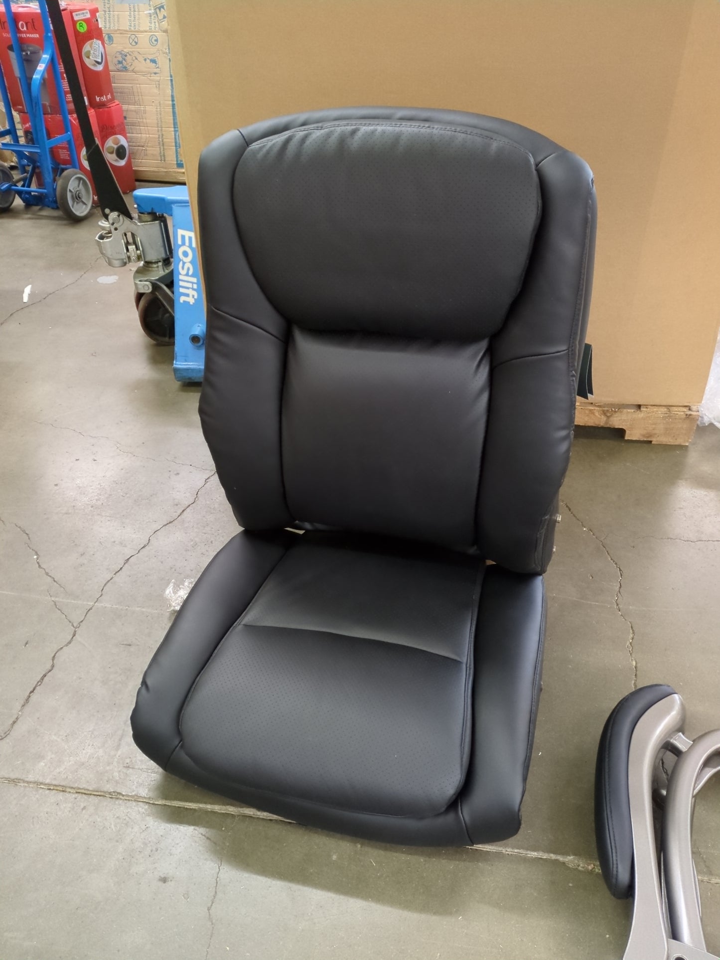 COLAMY Big and Tall Office Chair 400lbs Wide Seat- High Back PU Leather Executive Computer Desk Chair for Heavy People, Large Office Chair with Heavy Duty Metal Base and Ergonomic Back Support- Black - Retail $179