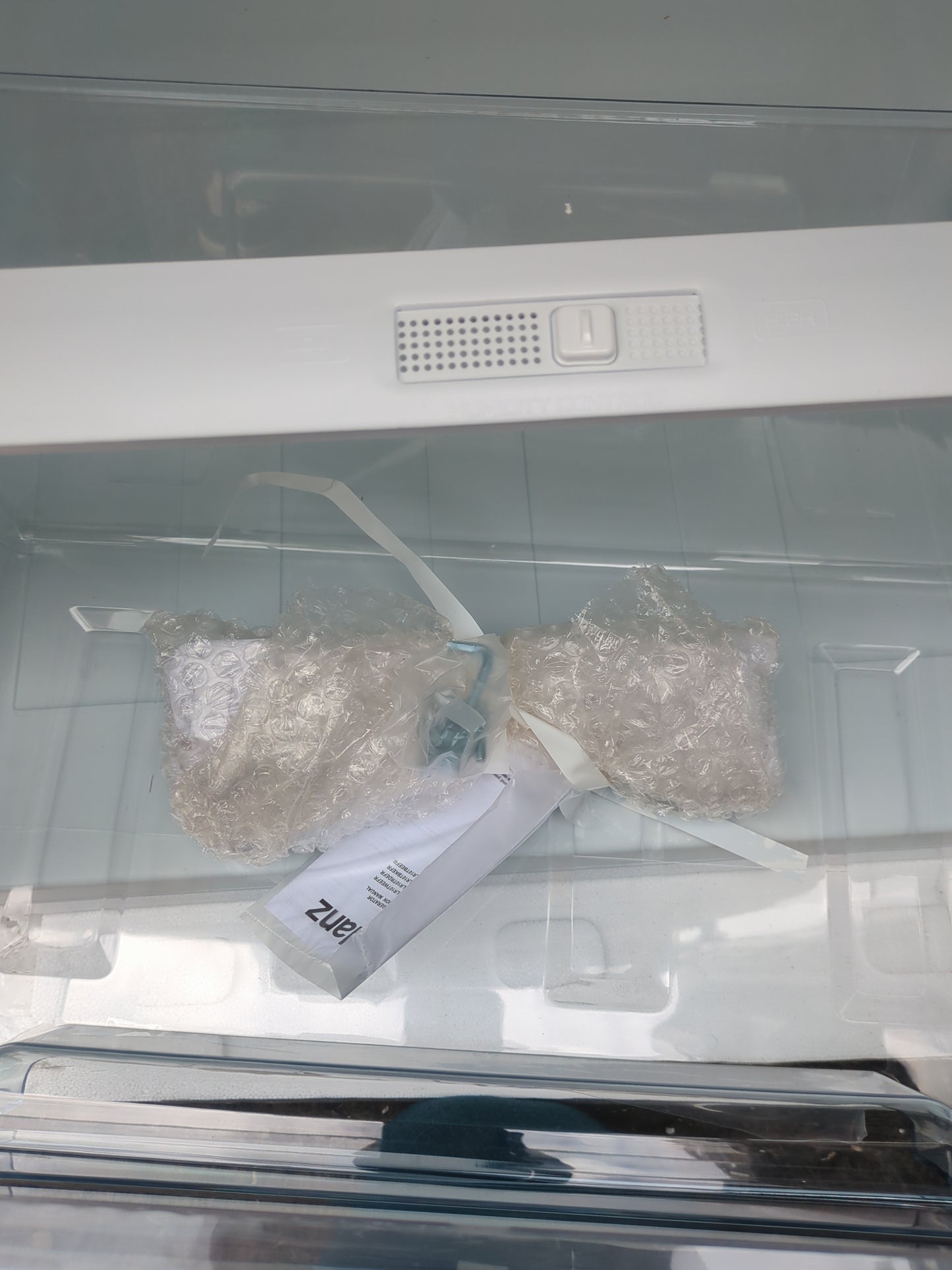 NEW - Galanz GLR10TWEEFR Retro Refrigerator with Top Freezer Frost Free, Dual Door Fridge, Adjustable Electrical Thermostat Control, 10 cu ft, White - Retail $796