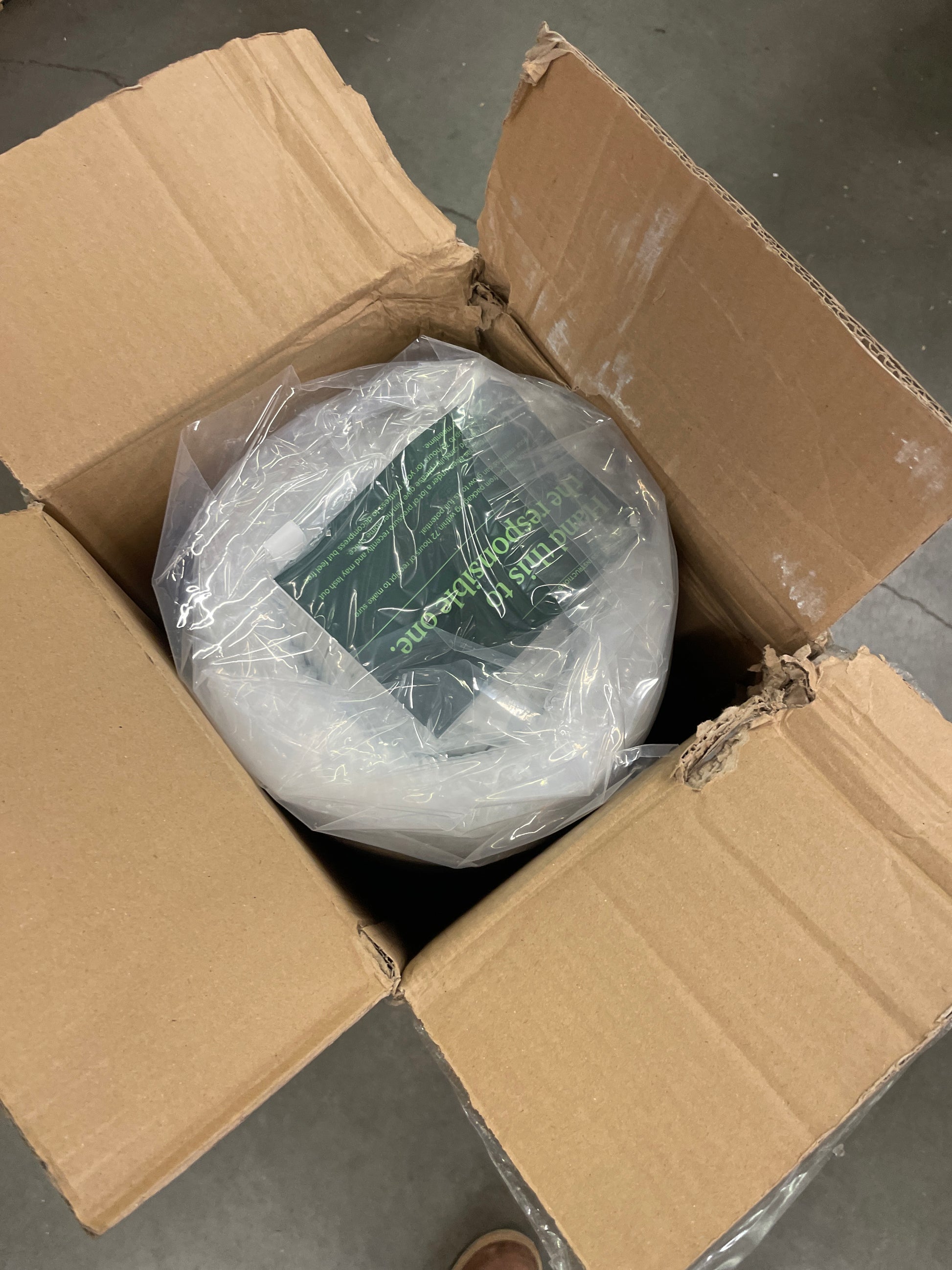 NEW - Zinus Twin 6 Inch Green Tea Memory Foam Mattress [New Version], Fiberglass Free, Medium Firm Feel, Zoned Pressure Relief, Certified Safe Foams & Fabric, Bed-in-A-Box, Twin - Retail $103