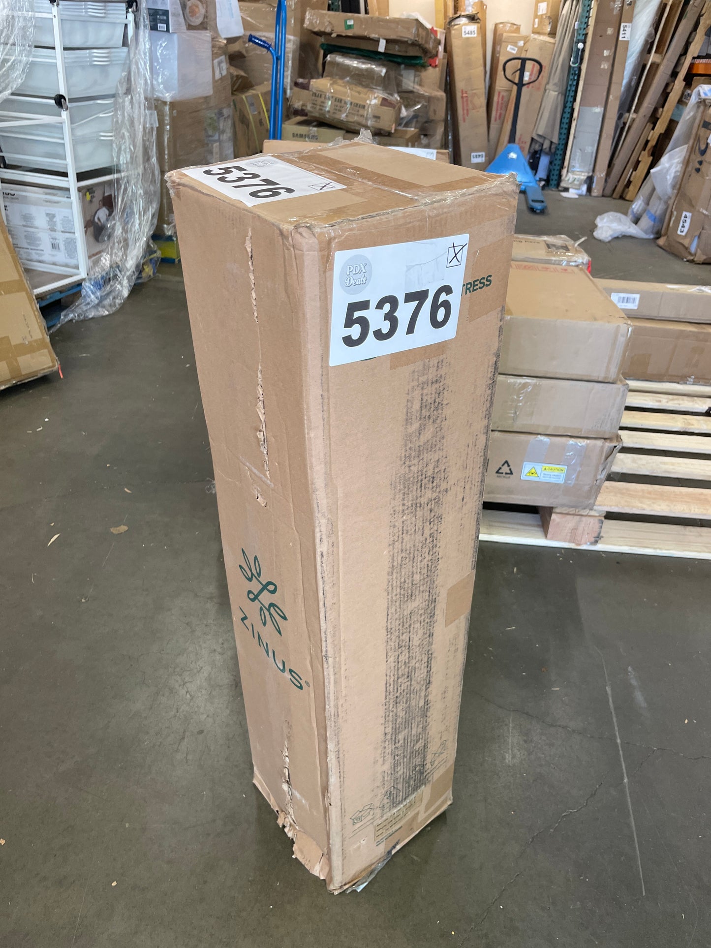 Zinus 6 Inch Green Tea Memory Foam Mattress [New Version], Fiberglass Free, Medium Firm Feel, Zoned Pressure Relief, Certified Safe Foams & Fabric, Bed-in-A-Box, Twin - Retail $110