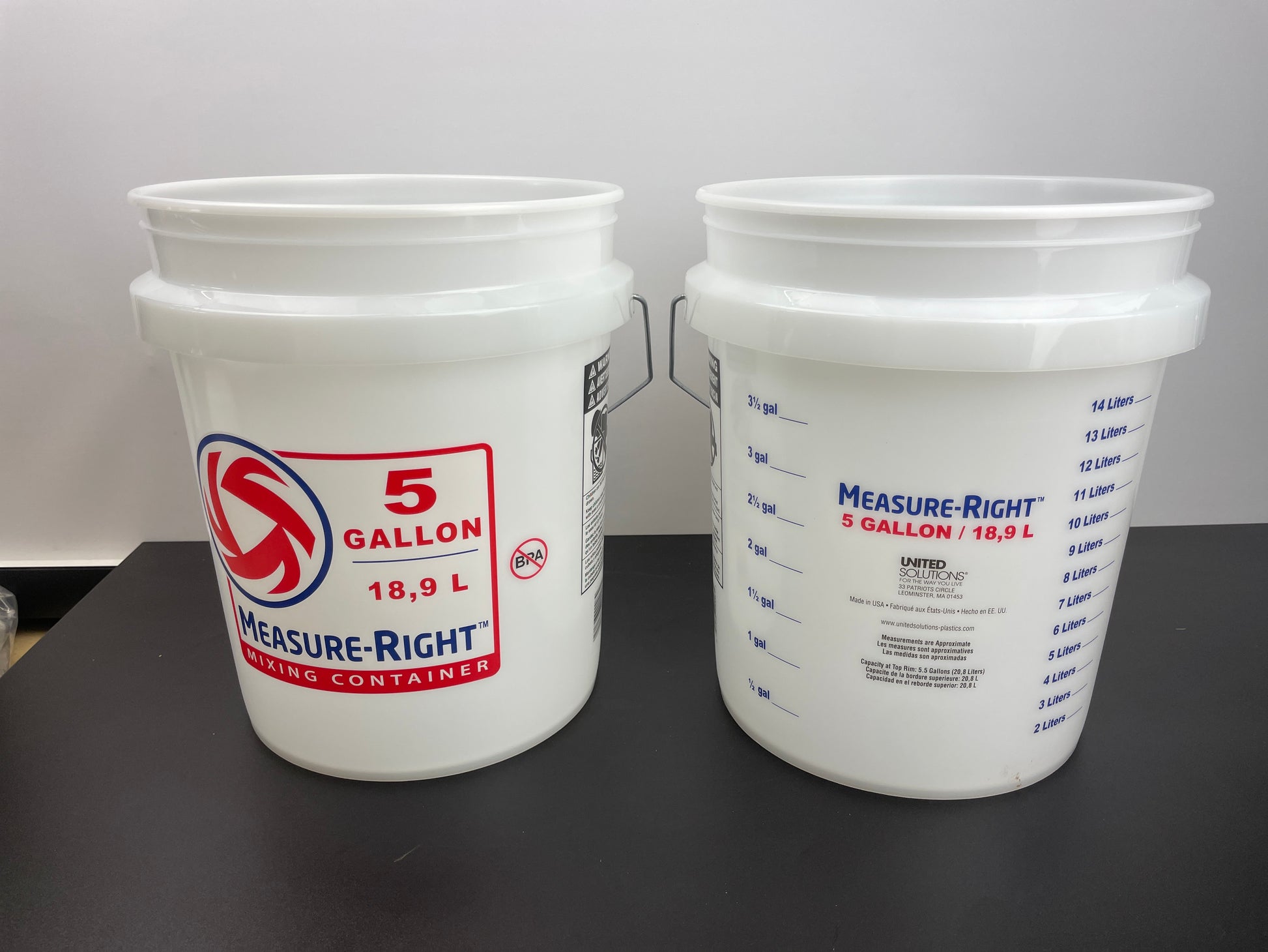 United Solutions 5 Gallon Measure Right Bucket with Graduated Marking in Gallon and Liters, 2 Pack - Retail $19