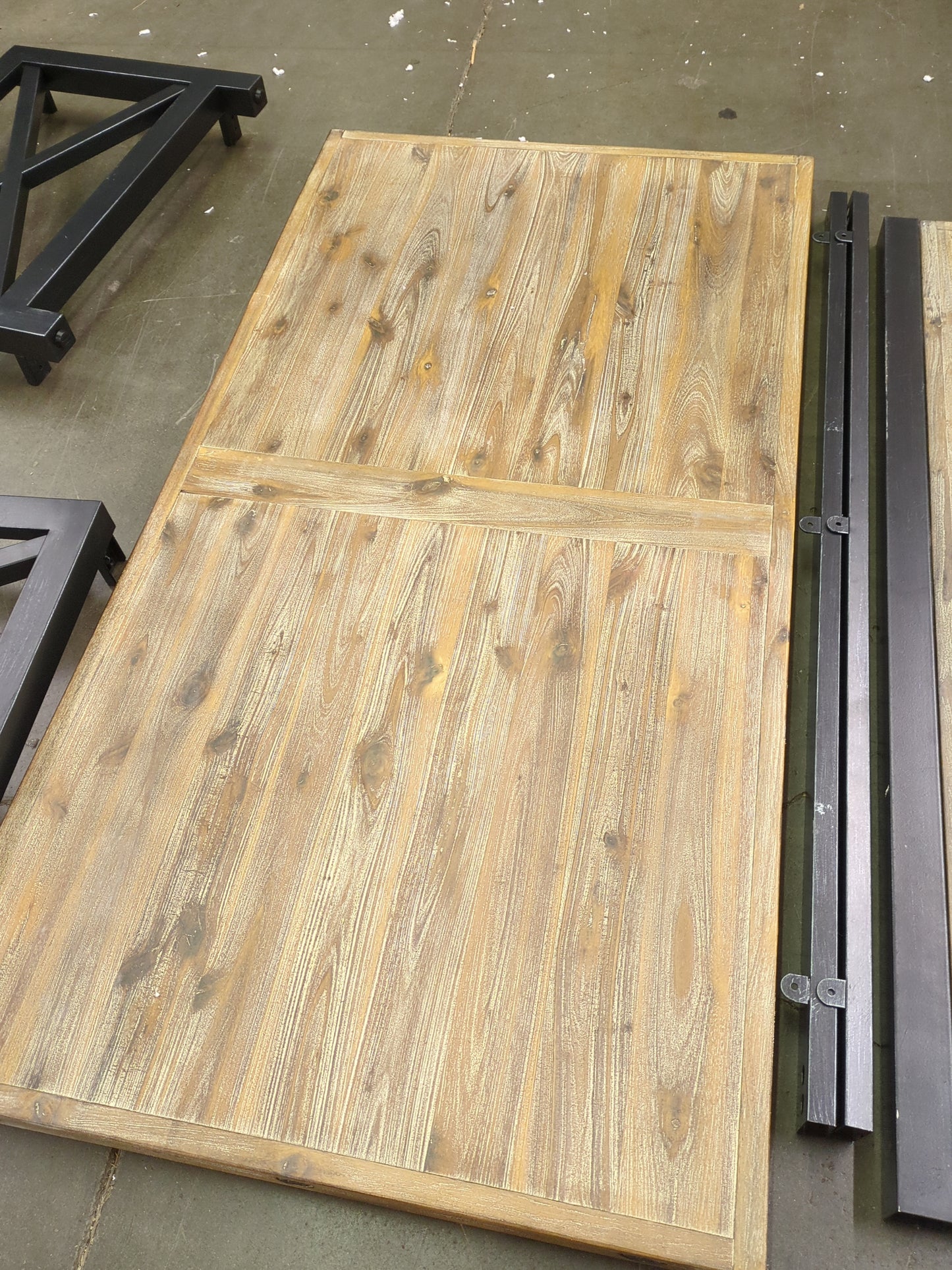 COFFEE TABLE - Retail $424