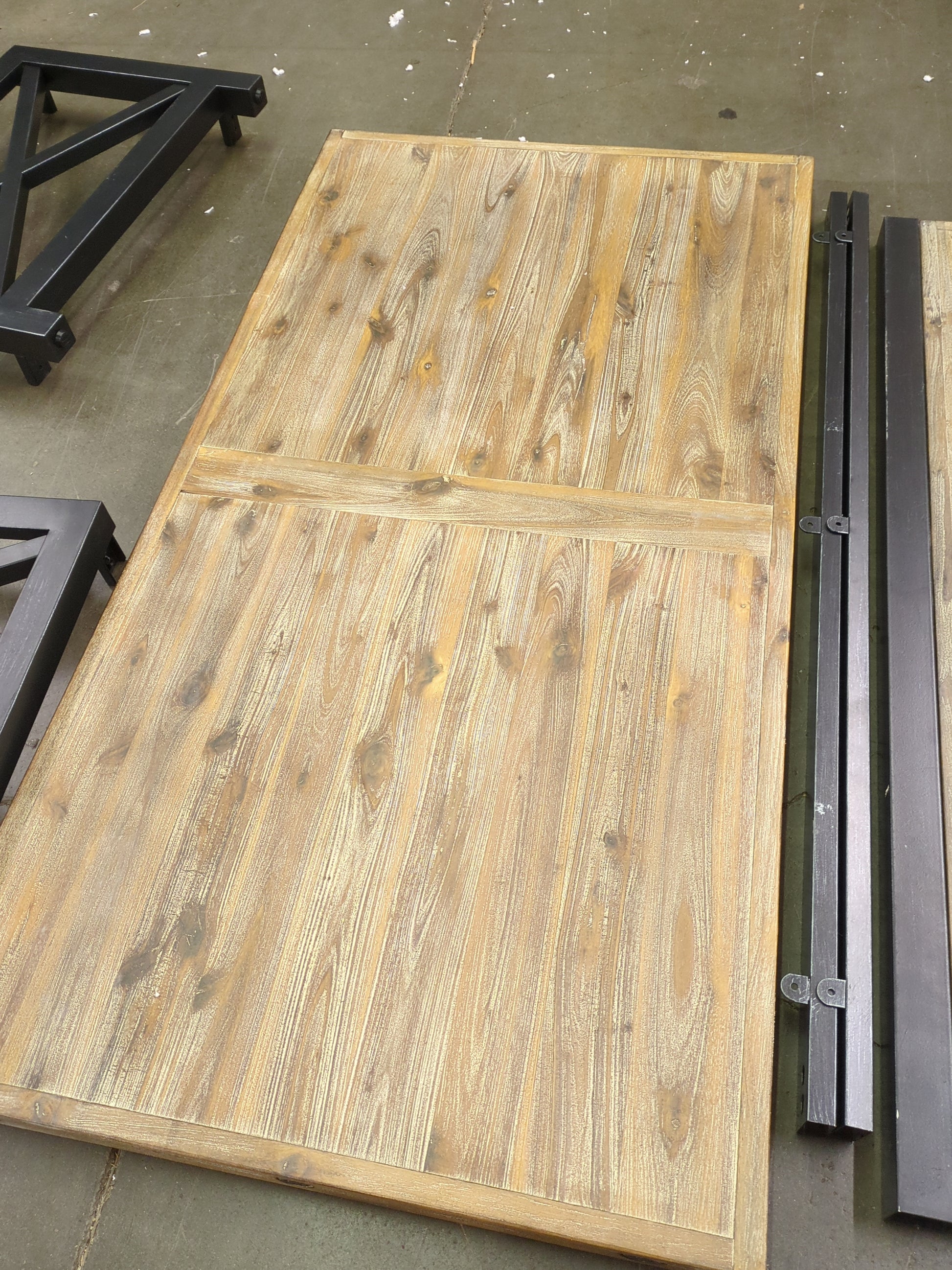 COFFEE TABLE - Retail $424