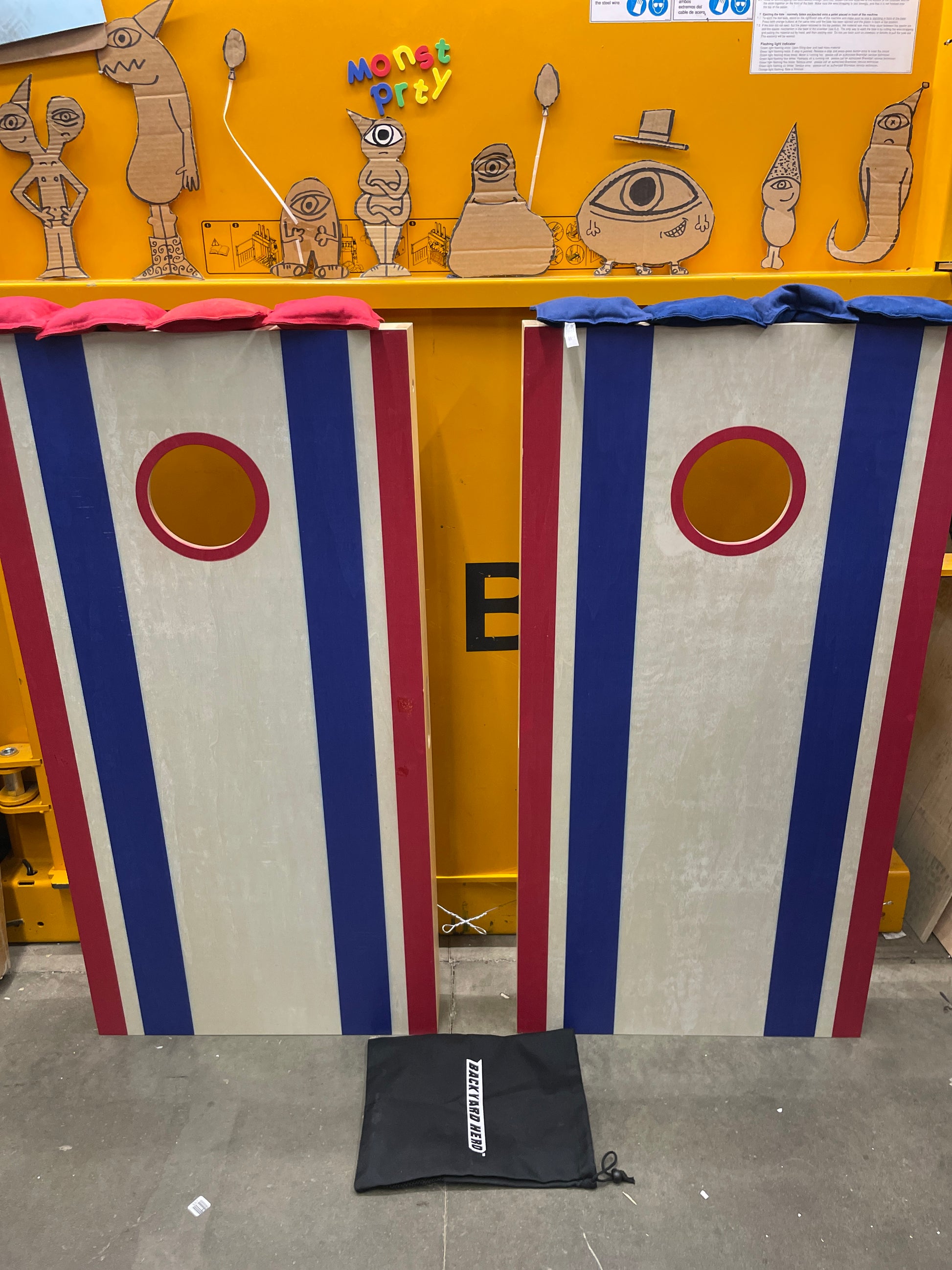 MEDAL SPORTS CORNHOLE - Retail $99