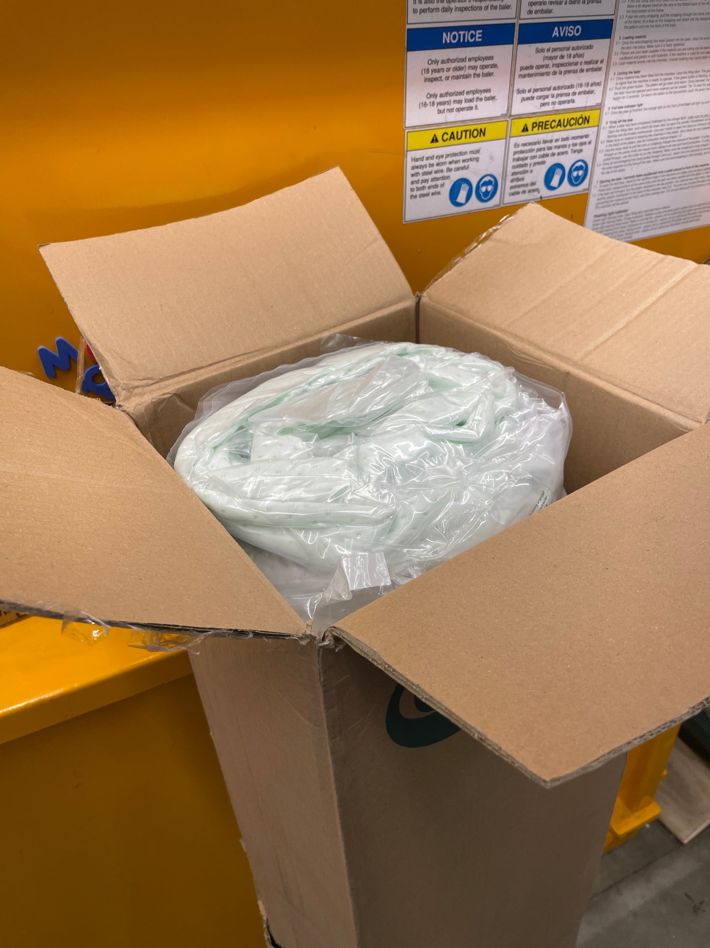 NEW - Zinus 12 Inch QUEEN Green Tea Memory Foam Mattress [New Version], Fiberglass Free, Medium Firm Feel, Zoned Pressure Relief, Certified Safe Foams & Fabric, Bed-in-A-Box - Retail $299