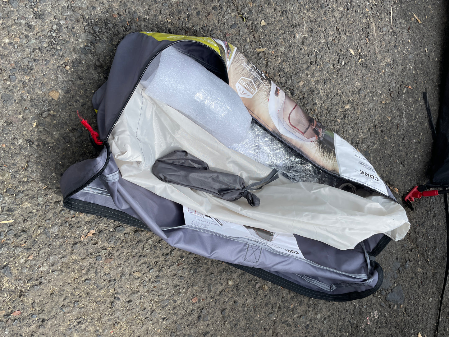 CORE 6P LIGHTED DOME TENT - Retail $99