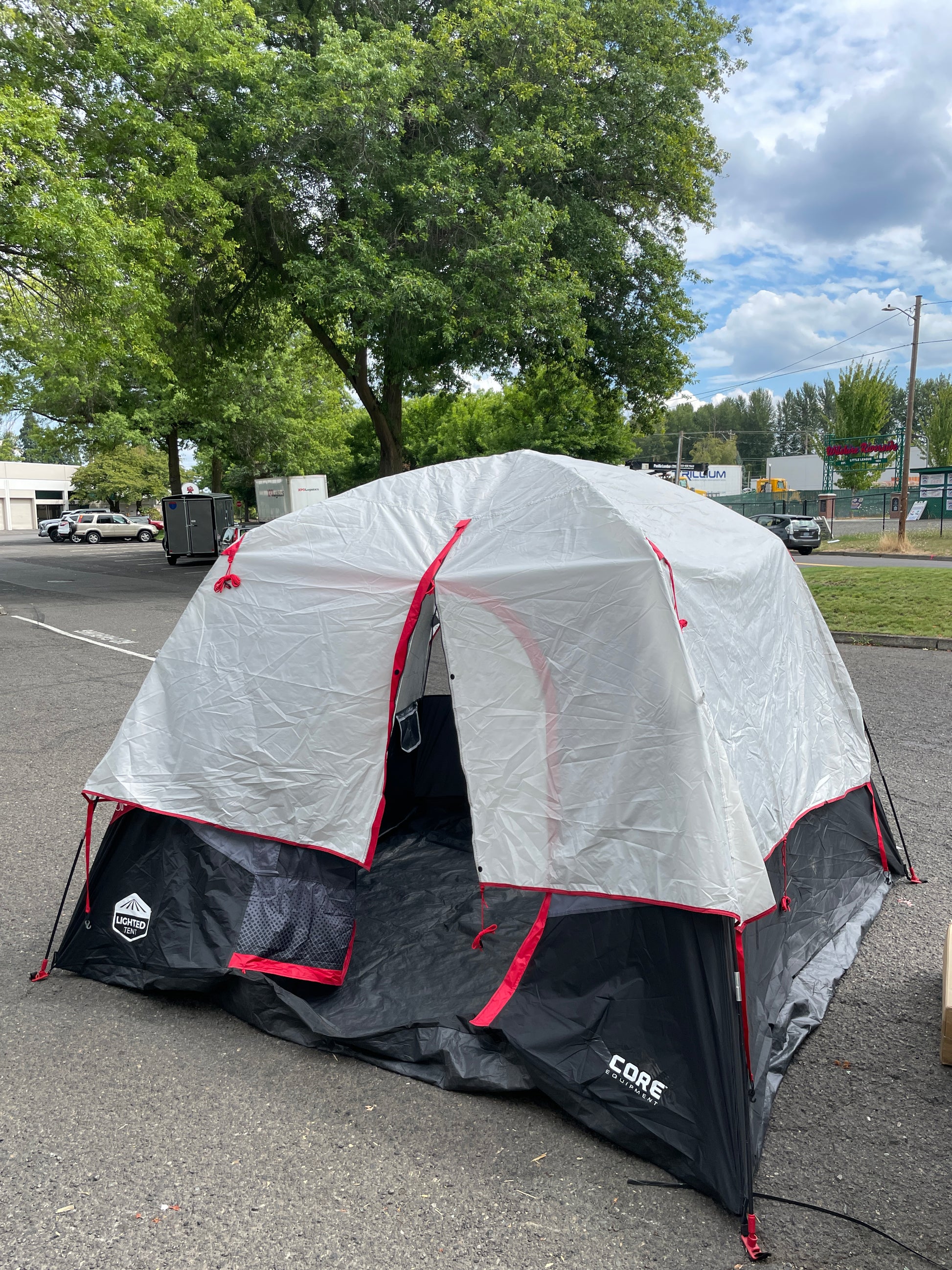 CORE 6P LIGHTED DOME TENT - Retail $99