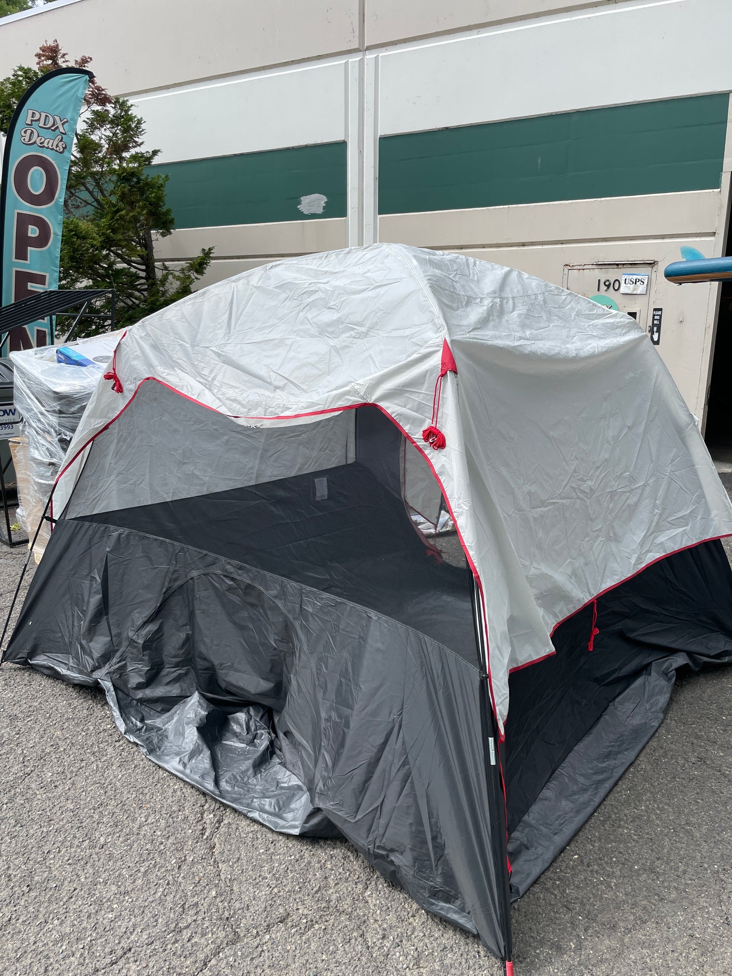 CORE 6P LIGHTED DOME TENT - Retail $99