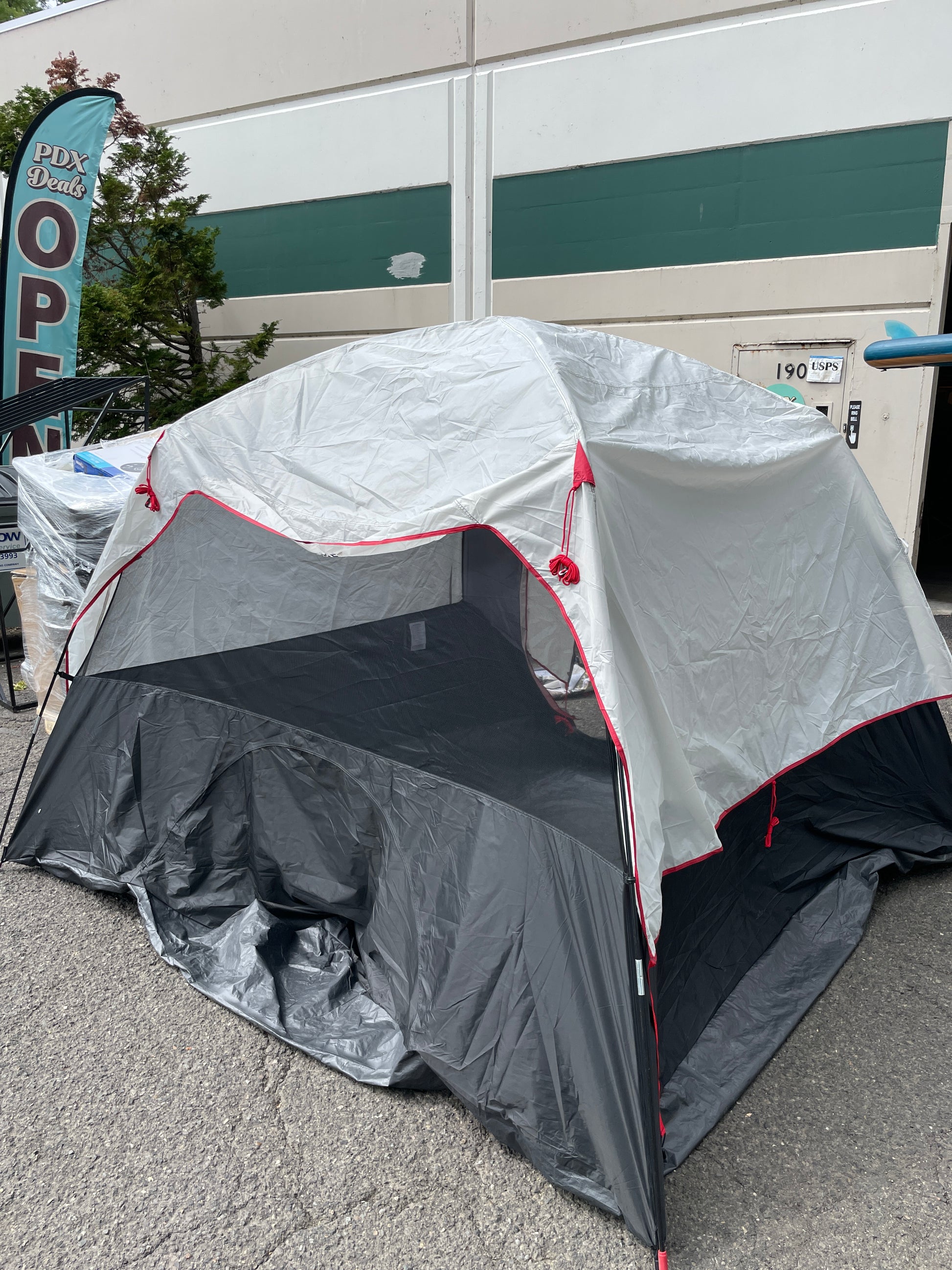 CORE 6P LIGHTED DOME TENT - Retail $99