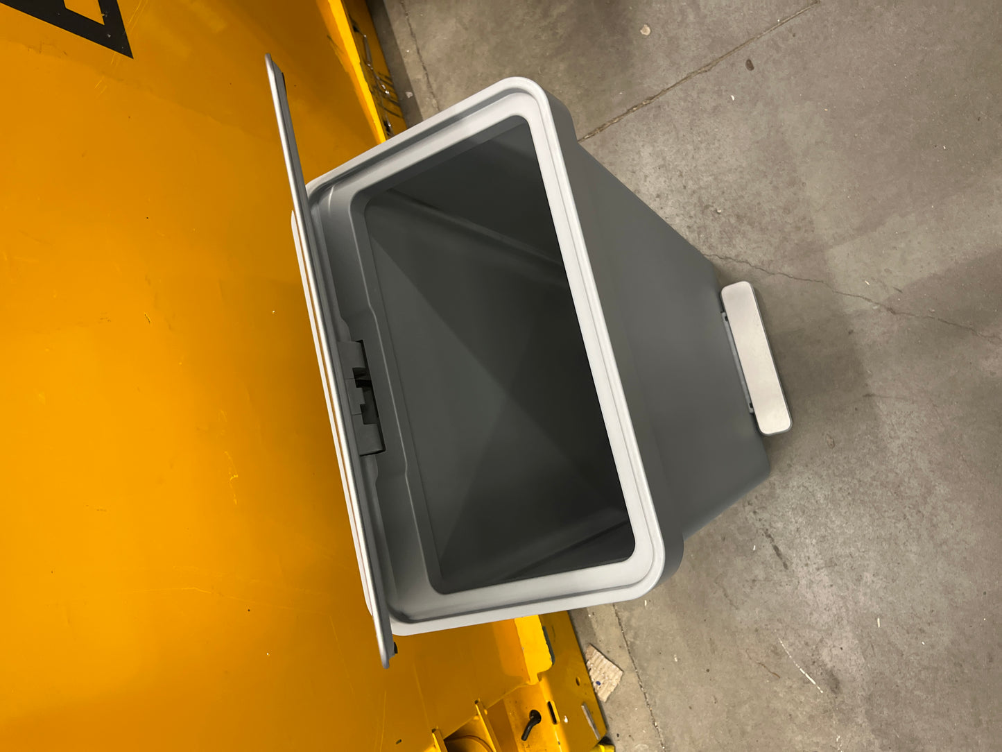 KOHLER 45L COMPOSITE - Retail $59