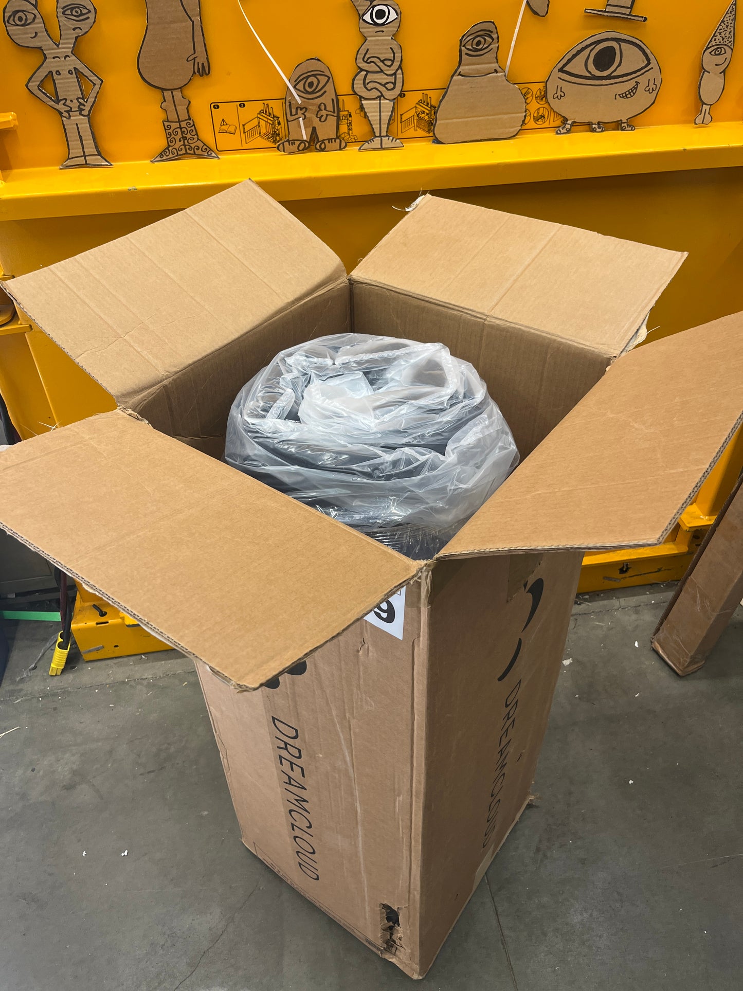 Dream Cloud Premier Rest 16" Queen Mattress - Luxury Hybrid Memory Foam - 365 Night Trial - 8 Premium Pressure-Relieving Layers - Forever Warranty - CertiPUR-US Certified - Retail $1299