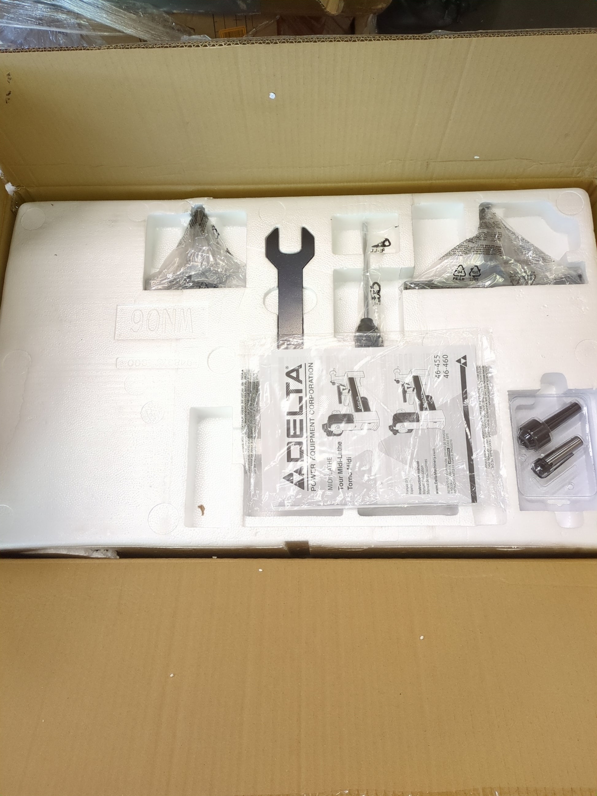 Delta Industrial 46-460 12-1/2-inch Variable-Speed MIDI Lathe, Gray - Retail $1120