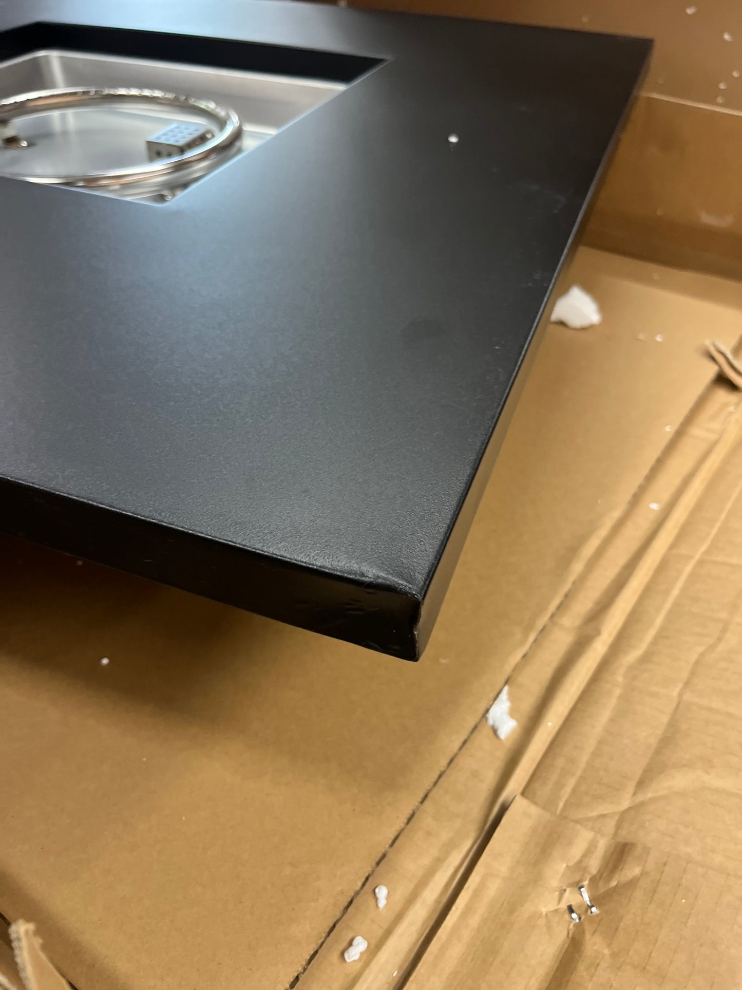 Ciays Propane Fire Pits 32 Inch Outdoor Gas Fire Pit, 50,000 BTU Steel Fire Table with Lid and Lava Rock, Add Warmth and Ambience to Gatherings and Parties On Patio Deck Garden Backyard, Black - Retail $179