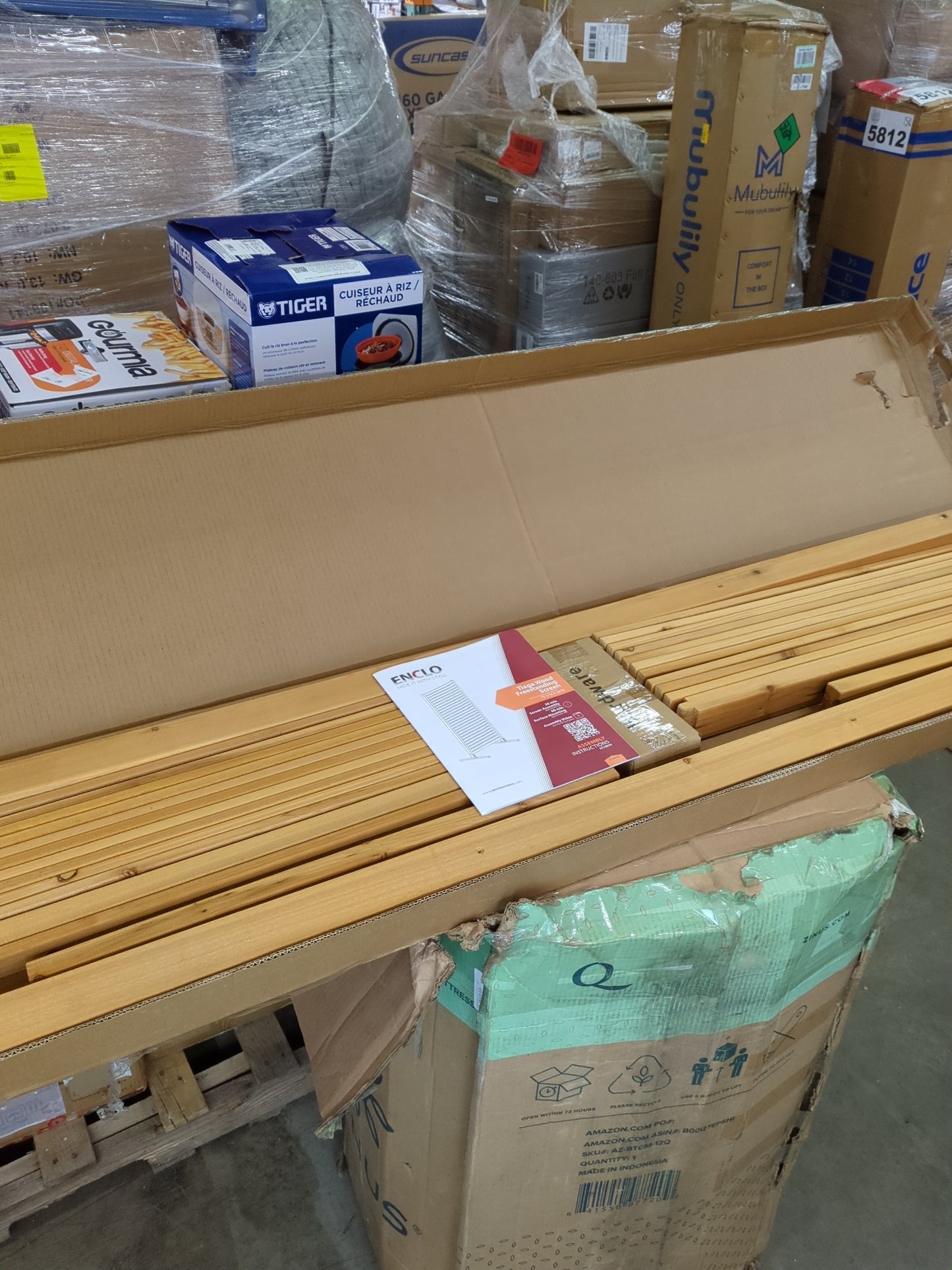 Enclo Privacy Screens EC18030 73.5in H x 36in W Tiaga Slatted Premium Wood Freestanding or Surface Mounted Privacy Screen Kit (1 Panel) - Retail $135