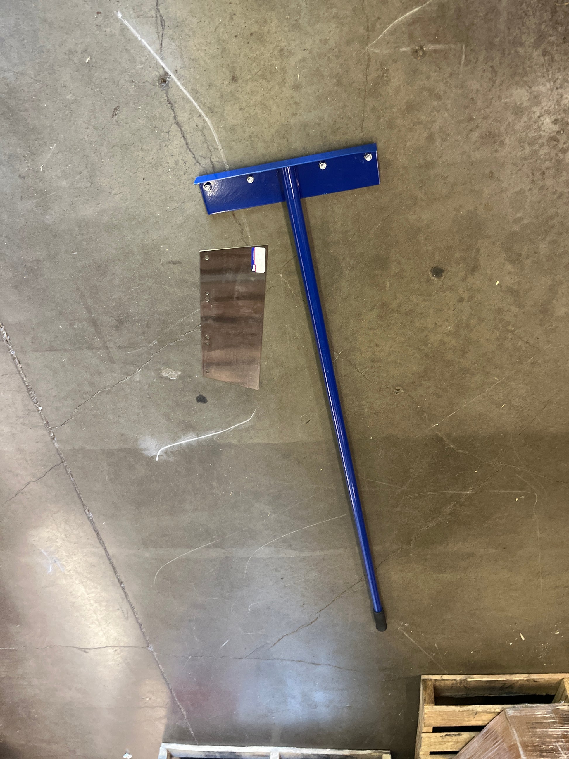 Bon Tool Floor Scraper 14" Wide Heavy Duty - Retail $38