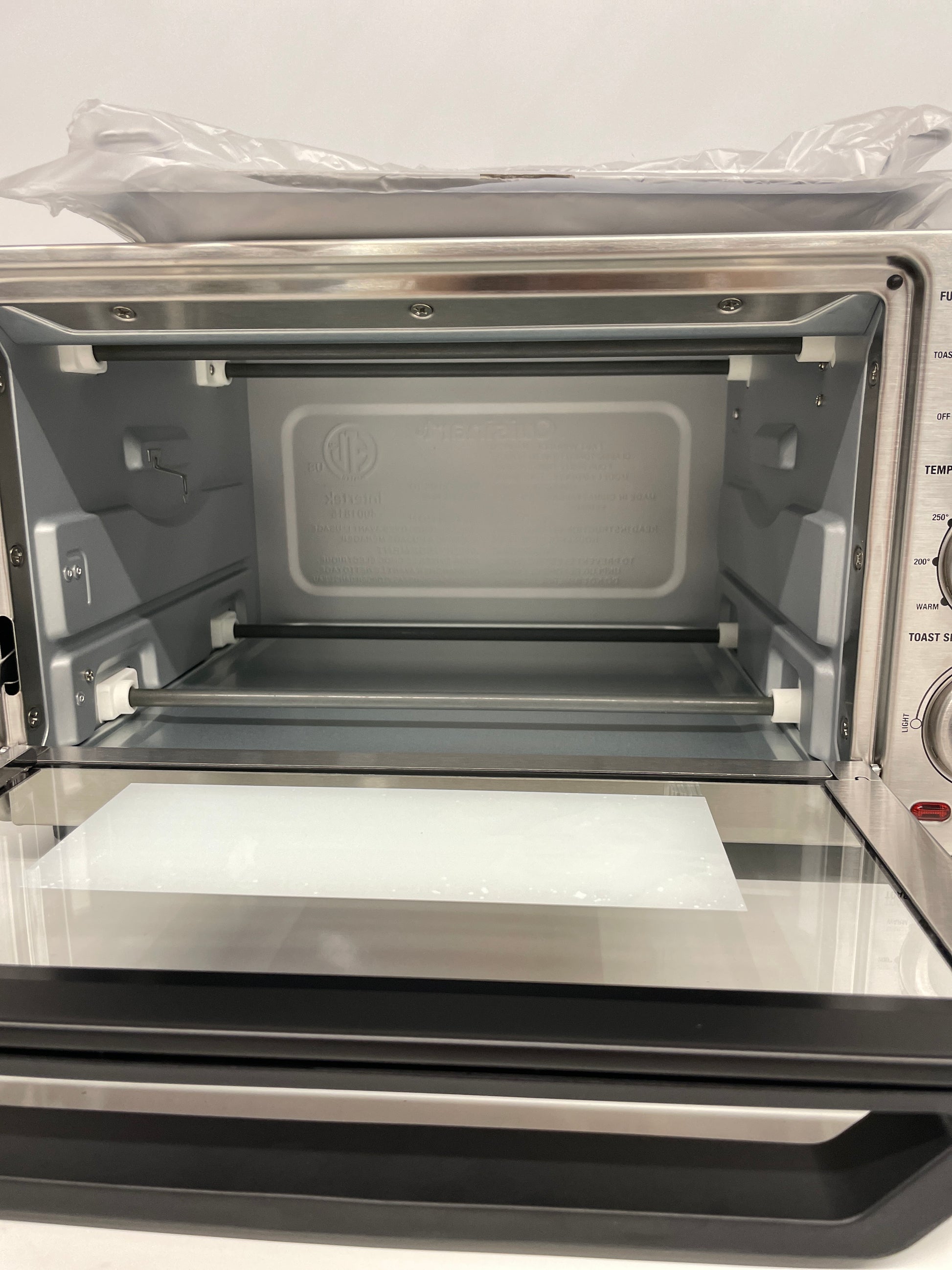 Cuisinart TOB-40N Custom Classic Toaster Oven Broiler, 17 Inch, Black - Retail $79