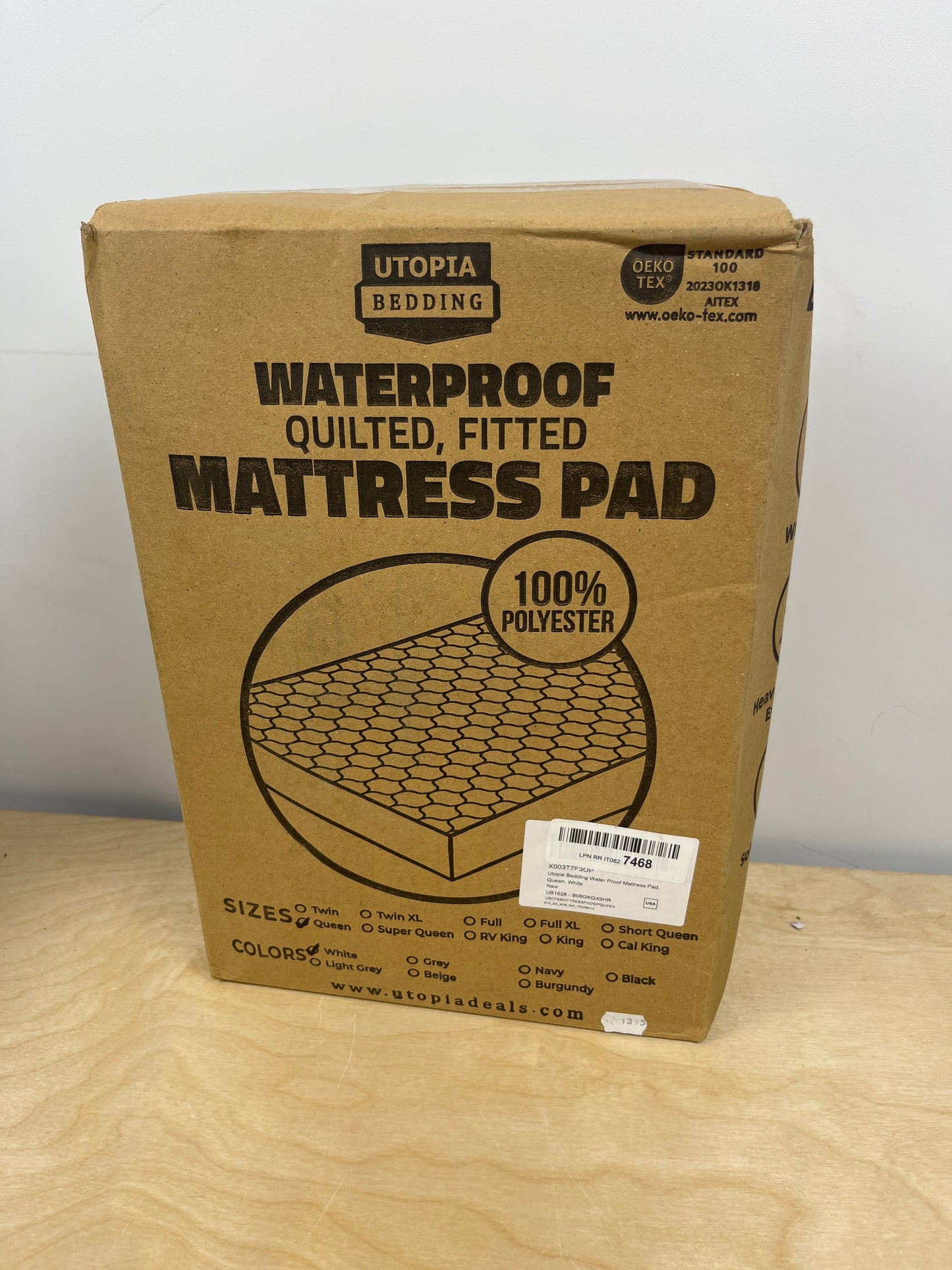 Utopia Bedding Waterproof Mattress Protector, Queen Mattress Pad, Quilted Fitted Cover Stretches up to 16 Inches Deep (White) - Retail $20