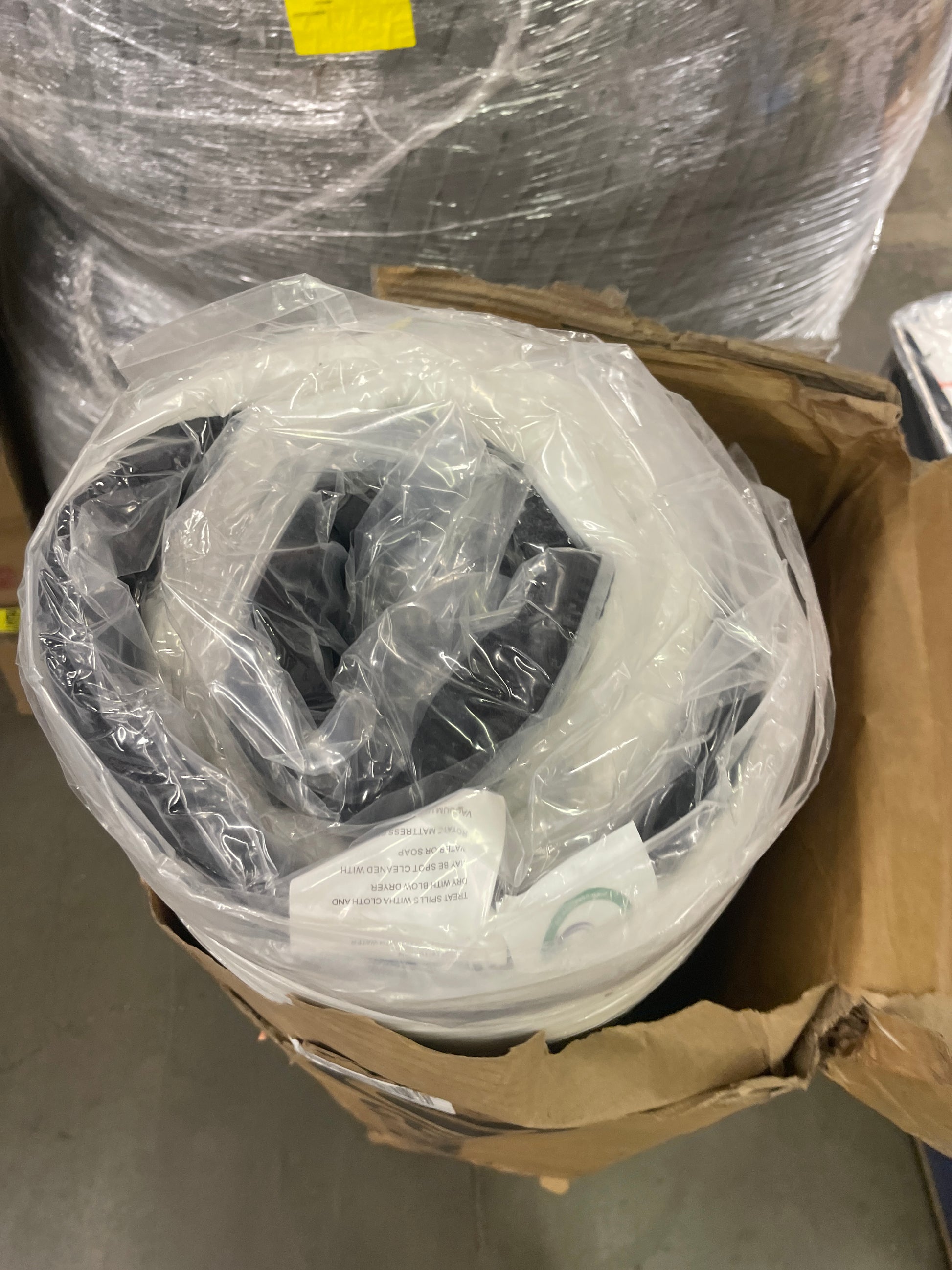 PECHINOU Queen Size Mattress, 10 Inch Hybrid Mattress in a Box with Gel Memory Foam, Back Pain Relief & Cooling, Medium Firm Support, Queen Size Mattress, CertiPUR-US - Retail $499